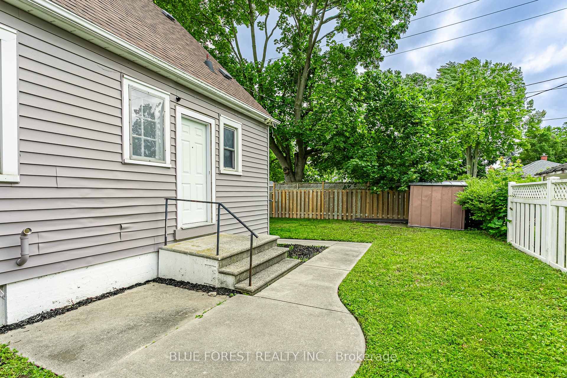Photo 15 of 19 Cypress Street, St. Thomas — HOMEH