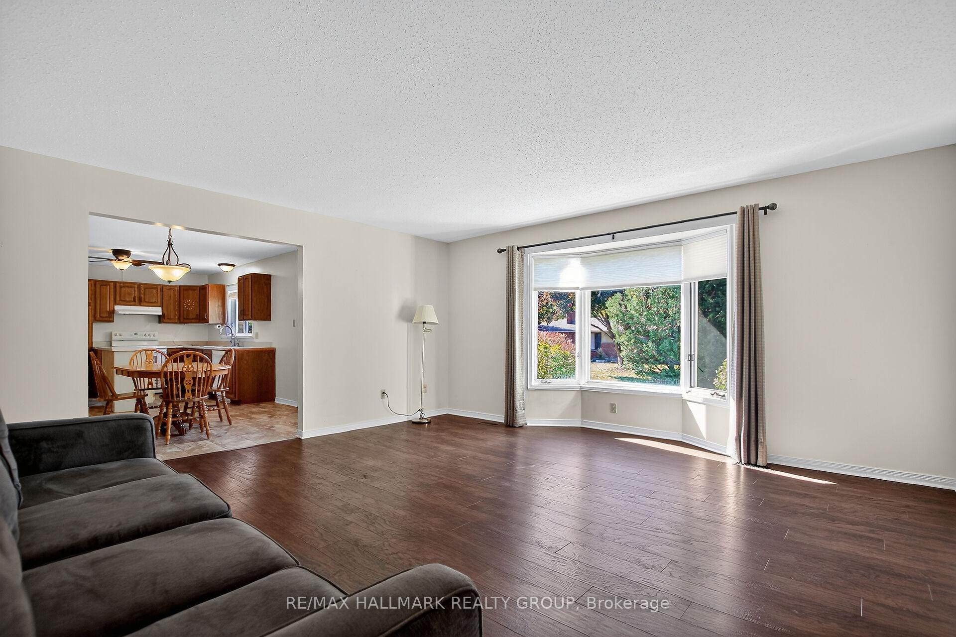 Photo 14 of 40 Colonel Murray Street, Ottawa, Richmond — HOMEH