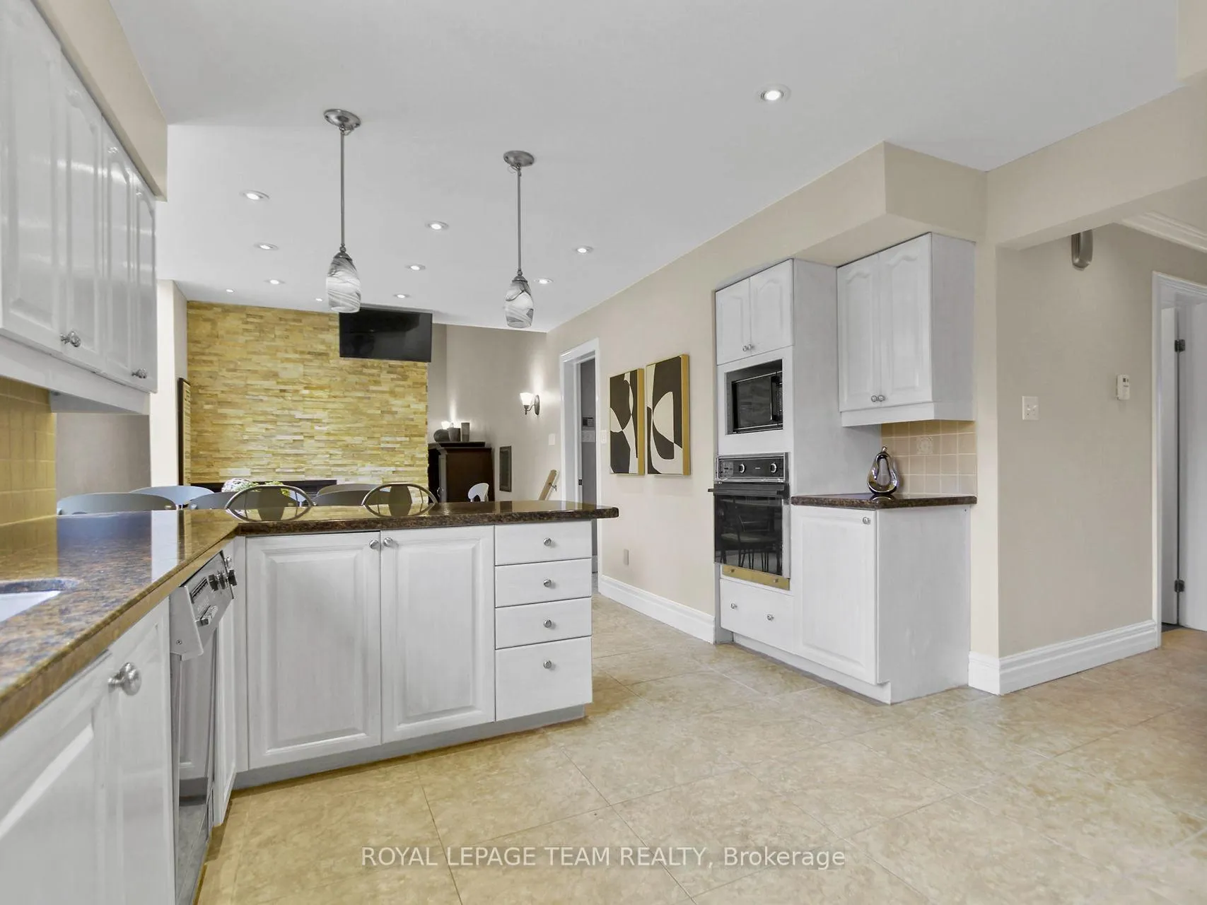 Photo 15 of 1105 Cindy Hill Crescent, Ottawa, Manotick Long Island & Nicholls Island — HOMEH