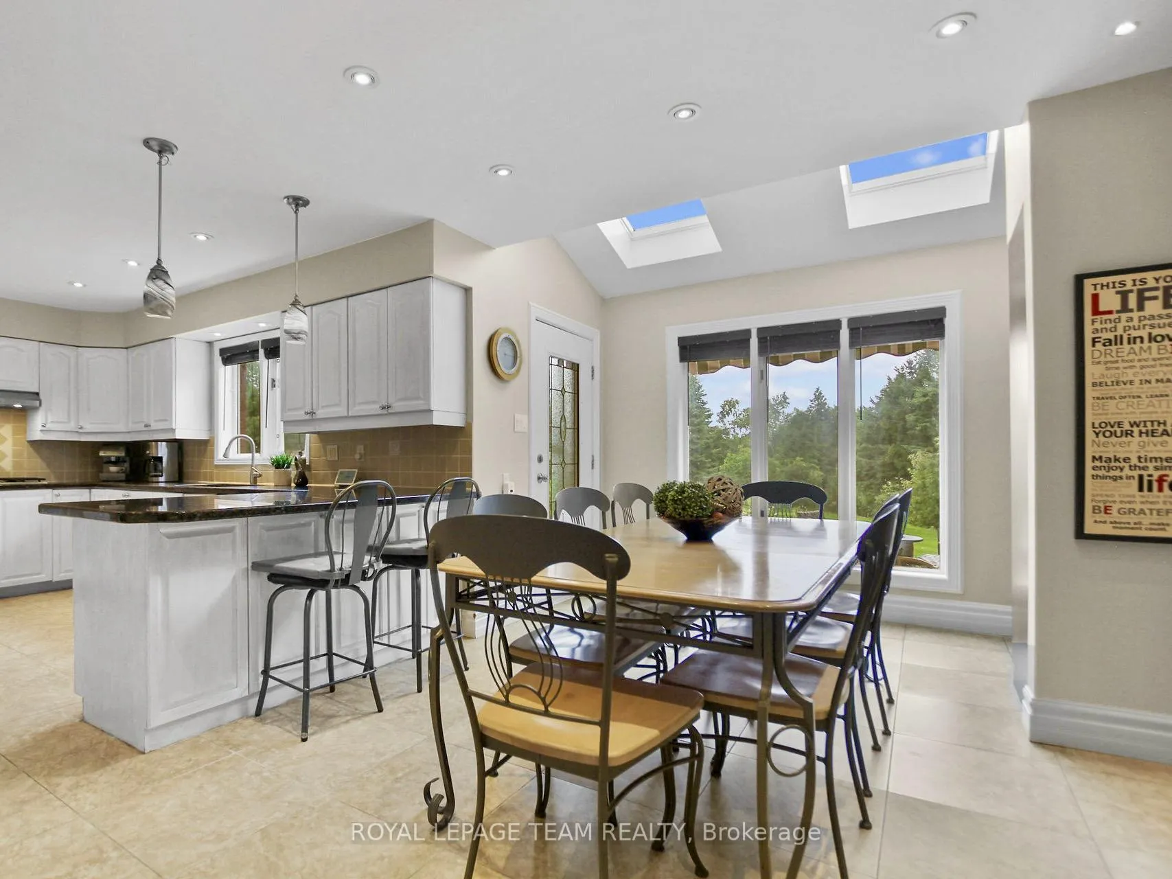 Photo 17 of 1105 Cindy Hill Crescent, Ottawa, Manotick Long Island & Nicholls Island — HOMEH