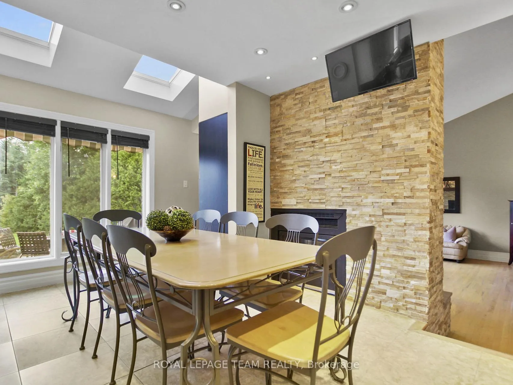 Photo 18 of 1105 Cindy Hill Crescent, Ottawa, Manotick Long Island & Nicholls Island — HOMEH