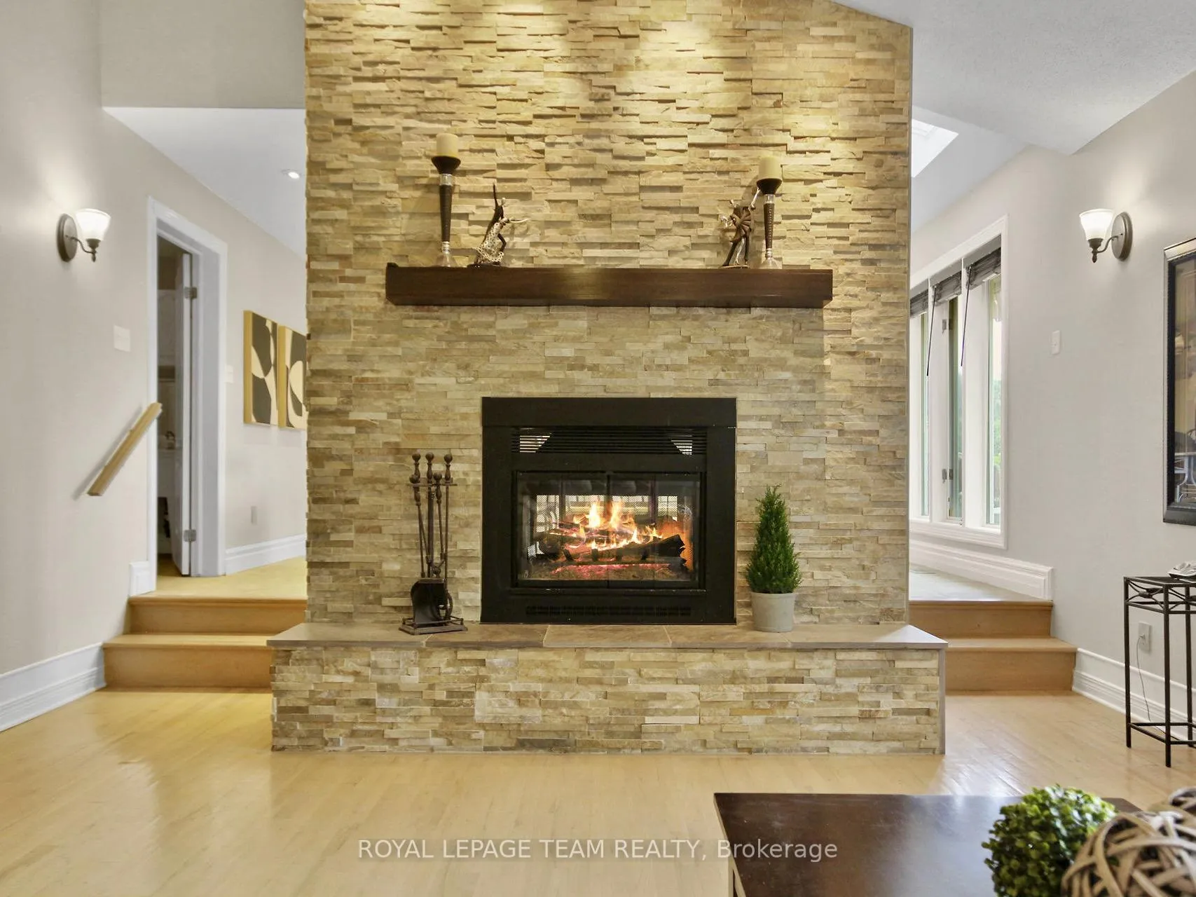 Photo 19 of 1105 Cindy Hill Crescent, Ottawa, Manotick Long Island & Nicholls Island — HOMEH