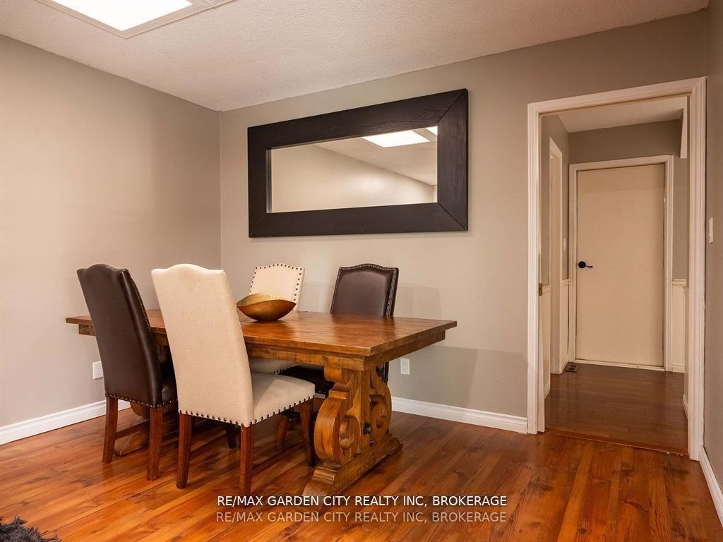 Photo 12 of 11 Vintage Crescent, St. Catharines, Ridley — HOMEH