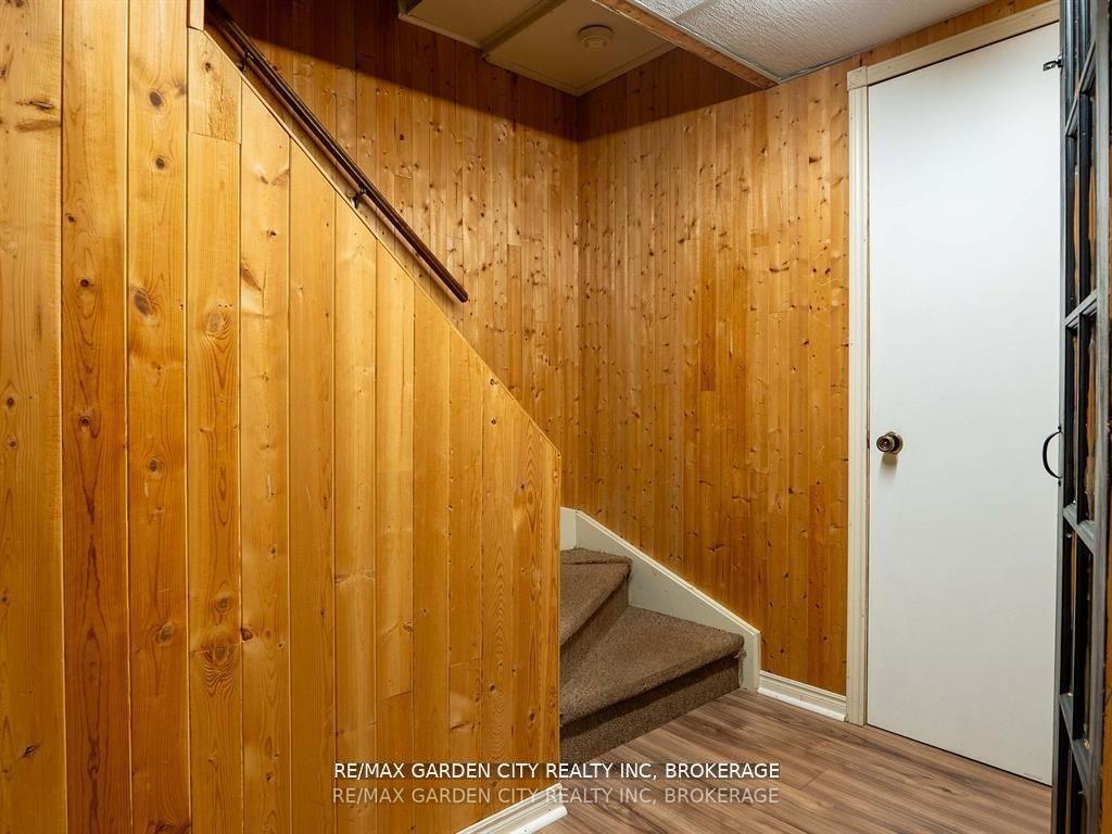 Photo 26 of 11 Vintage Crescent, St. Catharines, Ridley — HOMEH