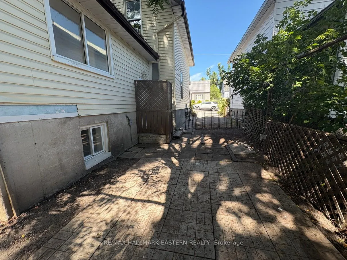 Photo 13 of 581 Paterson Street, Peterborough, Town Ward 3 — HOMEH