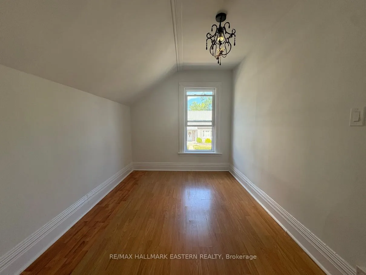 Photo 17 of 581 Paterson Street, Peterborough, Town Ward 3 — HOMEH