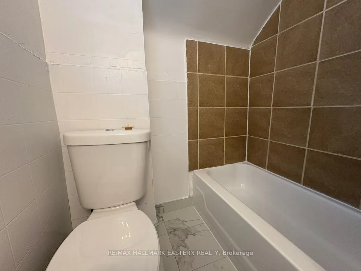 Photo 22 of 581 Paterson Street, Peterborough, Town Ward 3 — HOMEH