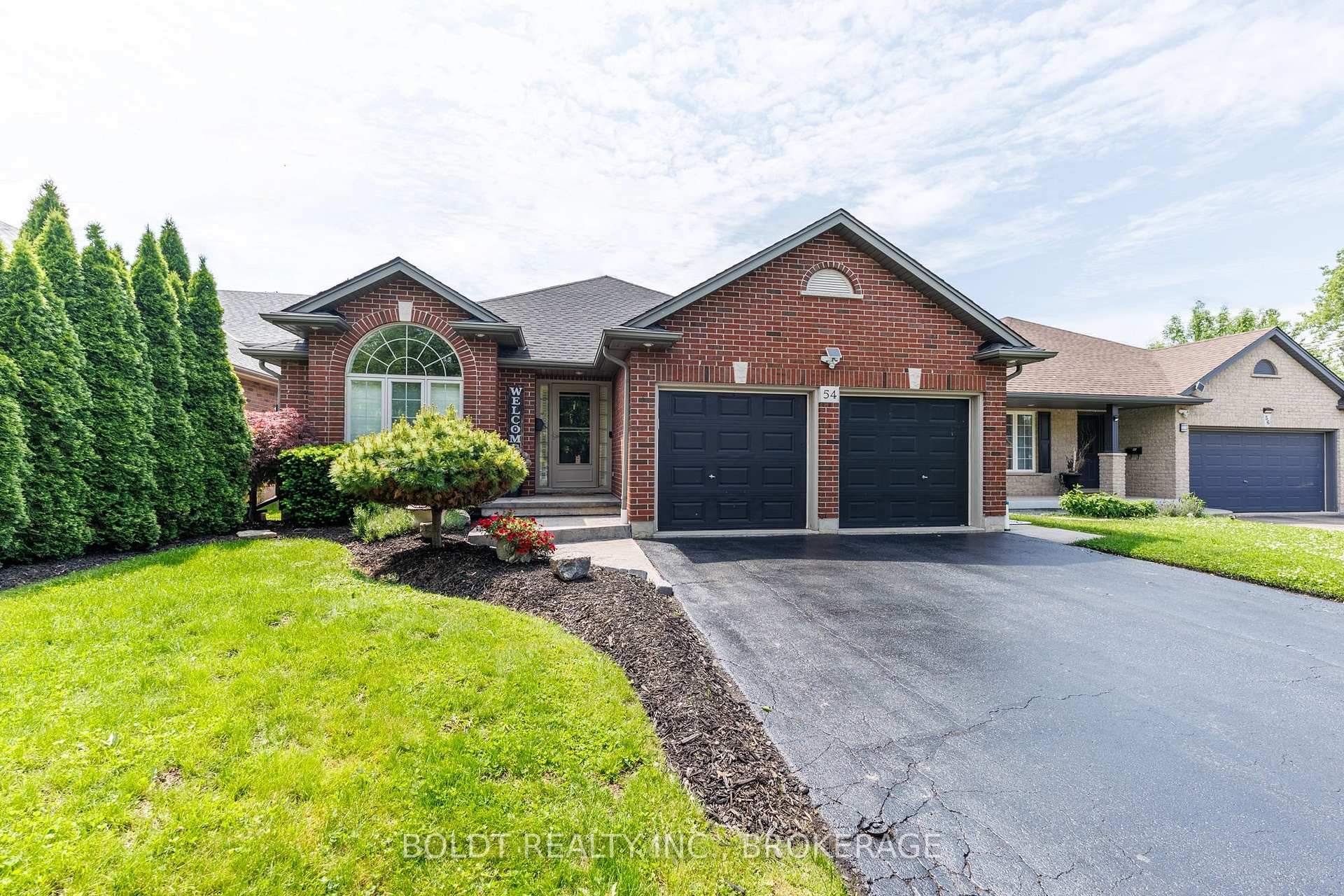 Photo 1 of 54 Briarwood Drive, St. Catharines, Rykert/Vansickle — HOMEH