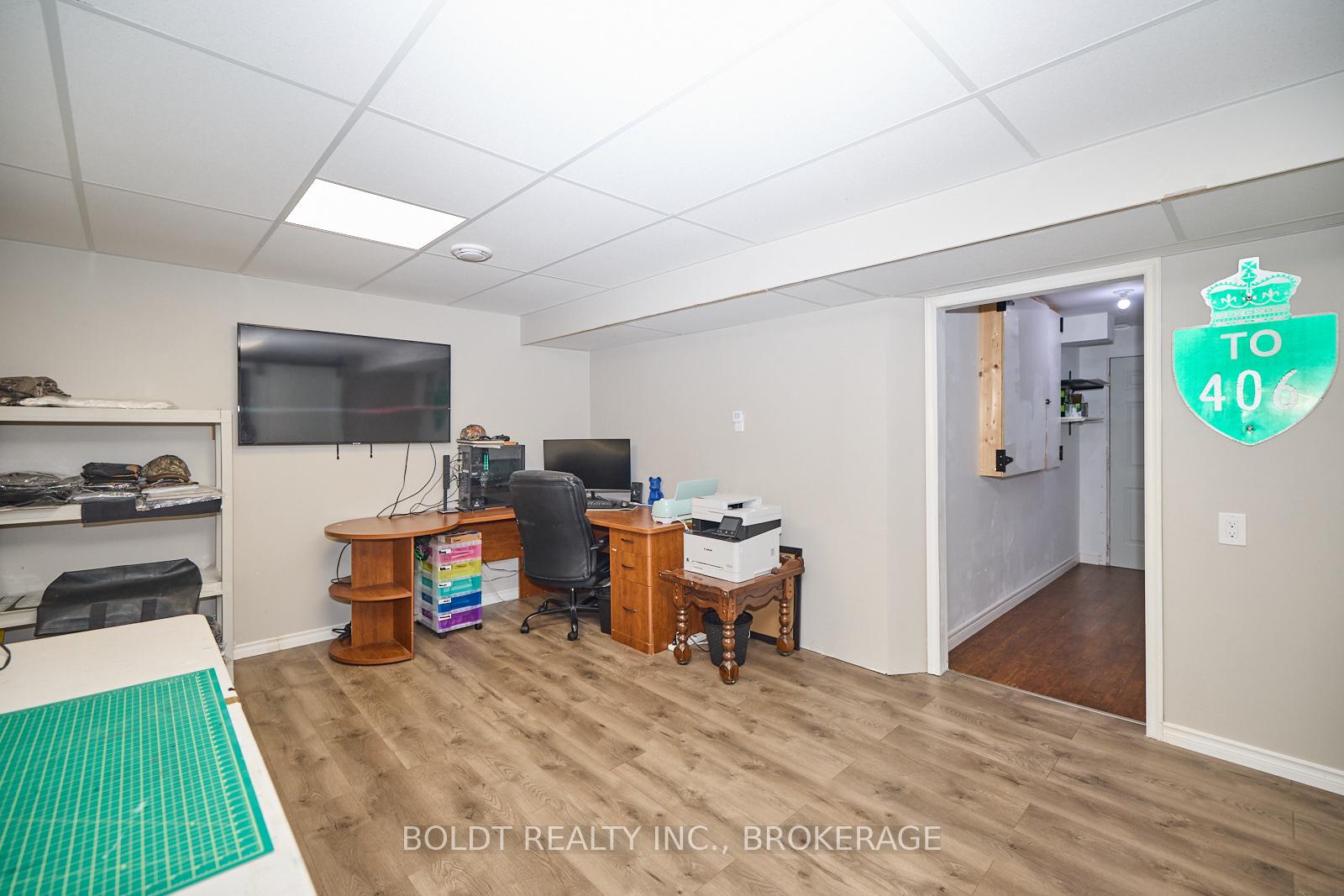 Photo 19 of 54 Briarwood Drive, St. Catharines, Rykert/Vansickle — HOMEH