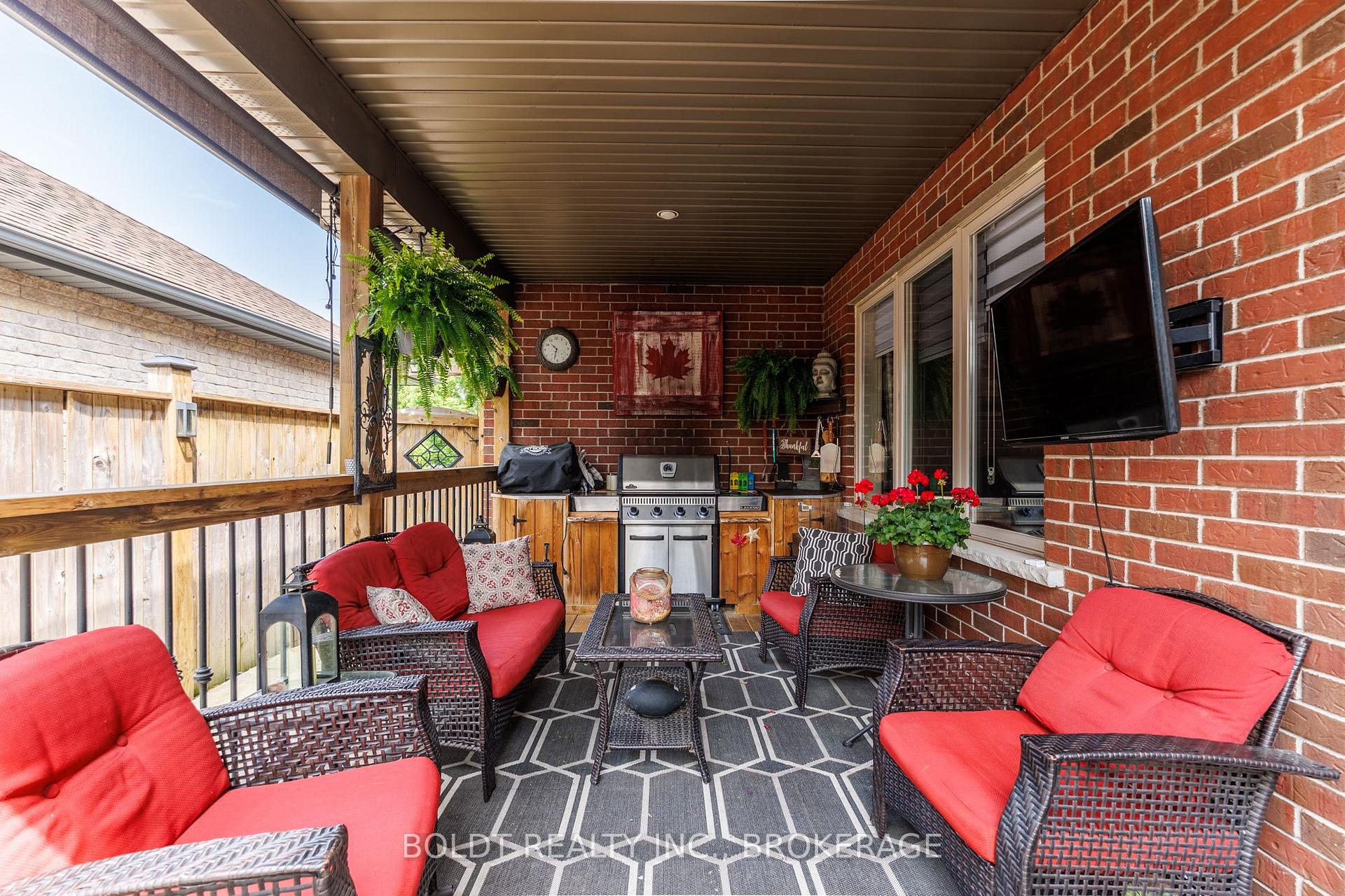 Photo 22 of 54 Briarwood Drive, St. Catharines, Rykert/Vansickle — HOMEH