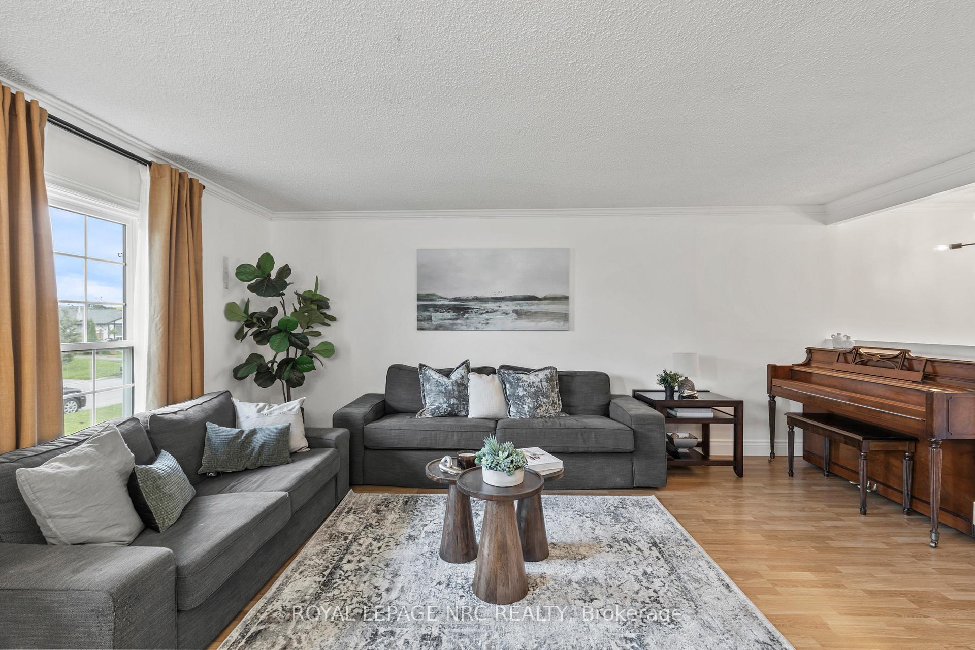 Photo 8 of 21 Garfield Lane, St. Catharines, Haig — HOMEH