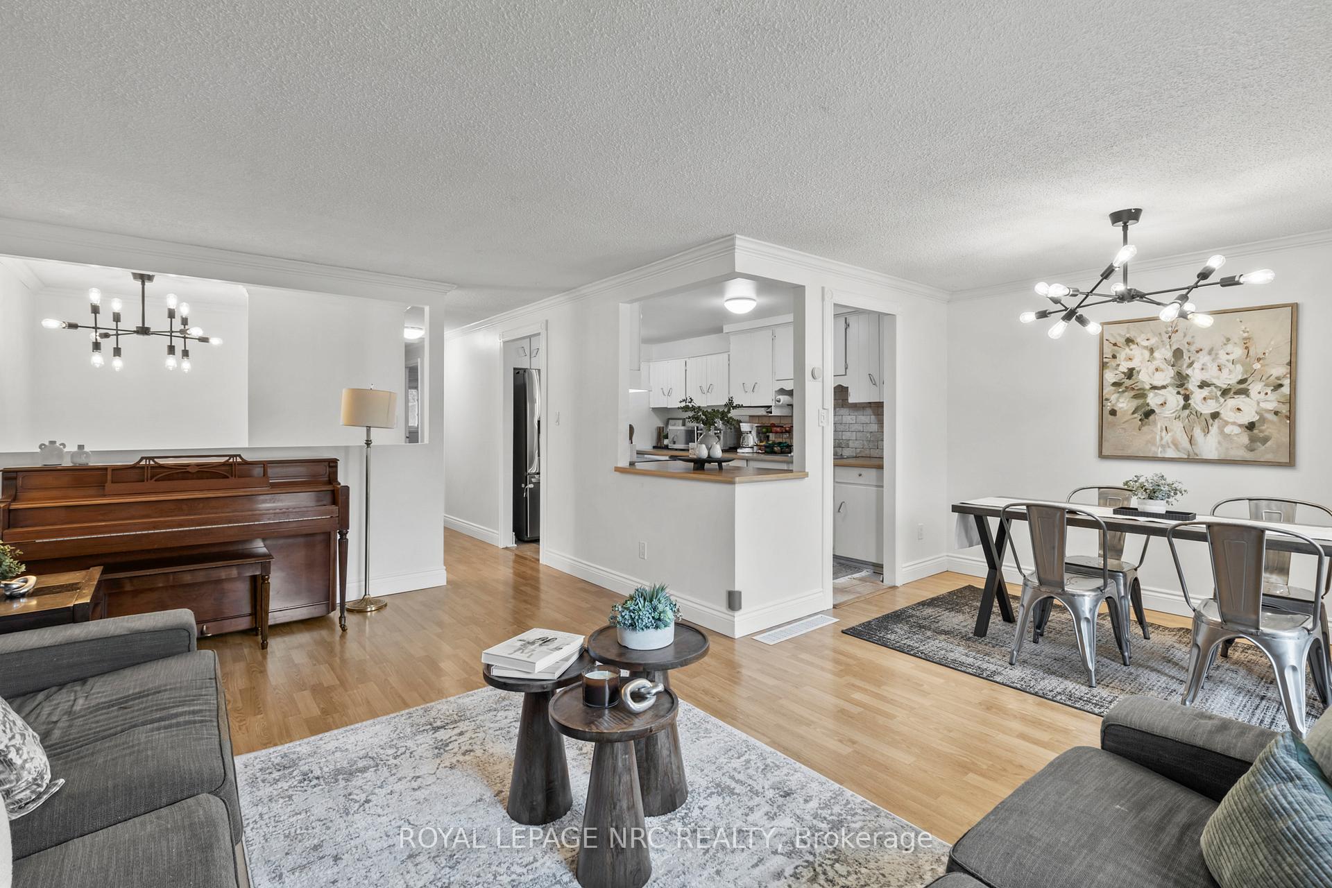 Photo 10 of 21 Garfield Lane, St. Catharines, Haig — HOMEH