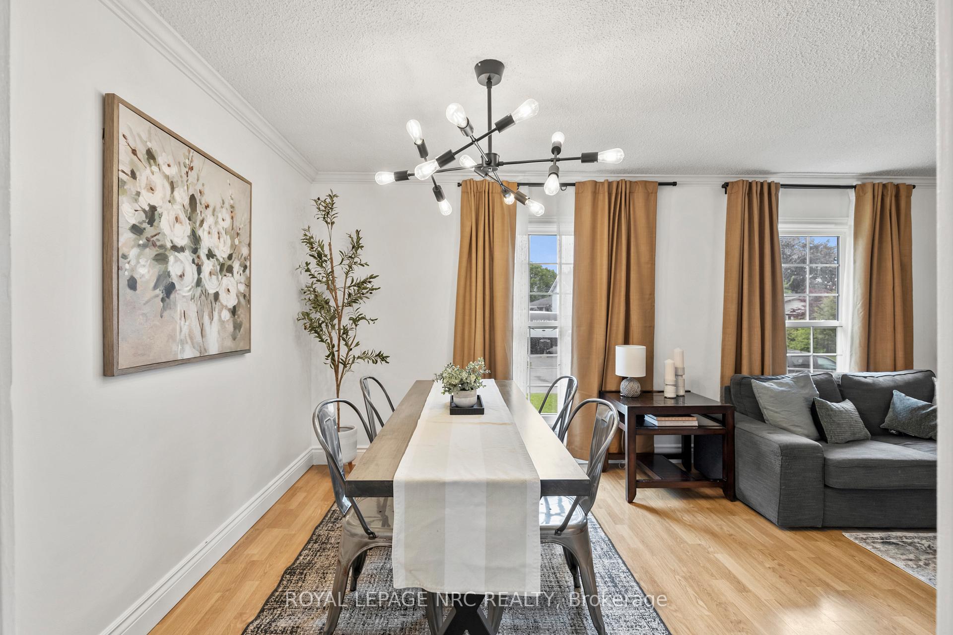 Photo 11 of 21 Garfield Lane, St. Catharines, Haig — HOMEH