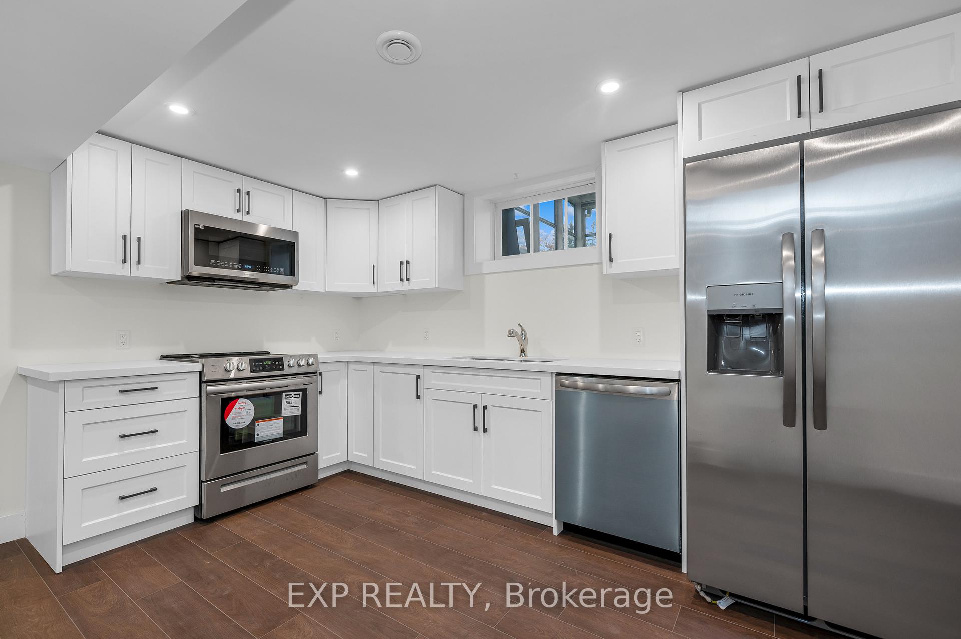 Photo 2 of Unit B, 617 Vine Street, St. Catharines, Vine/Linwell — HOMEH