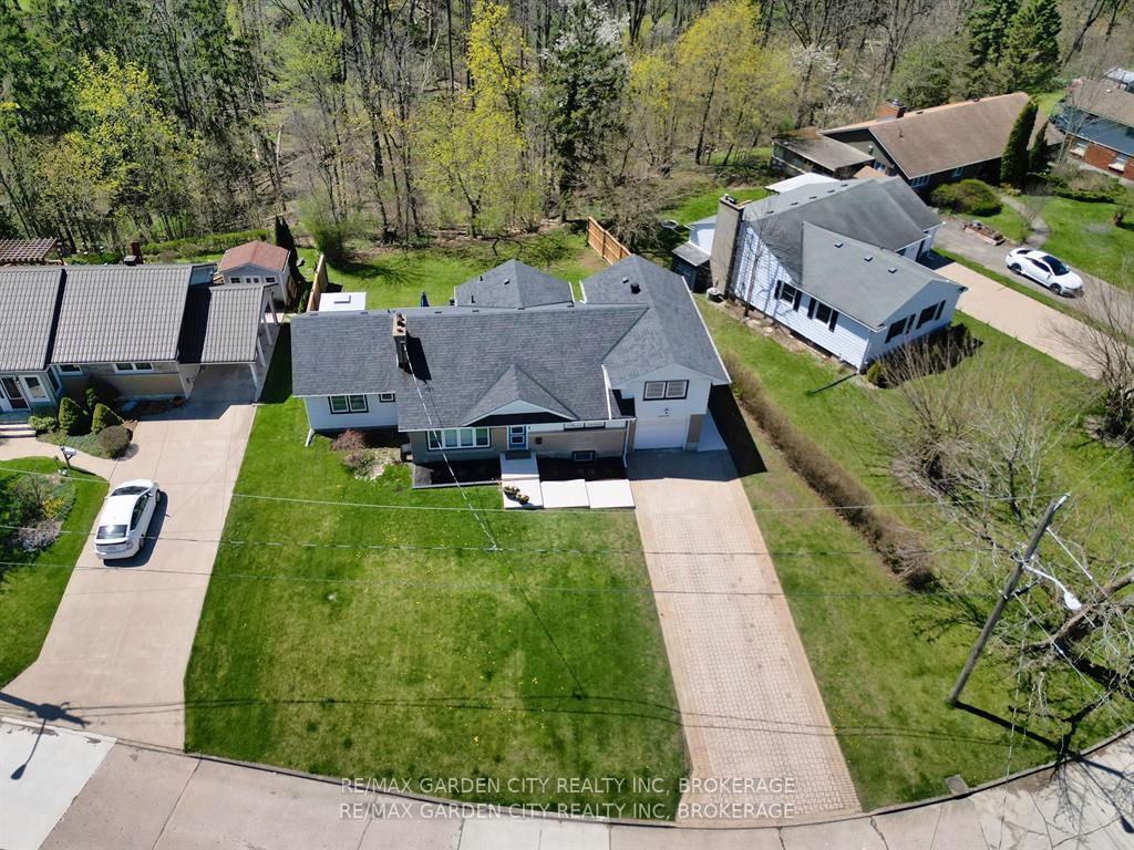 Photo 1 of 14 Elmridge Drive, St. Catharines, Glendale/Glenridge — HOMEH