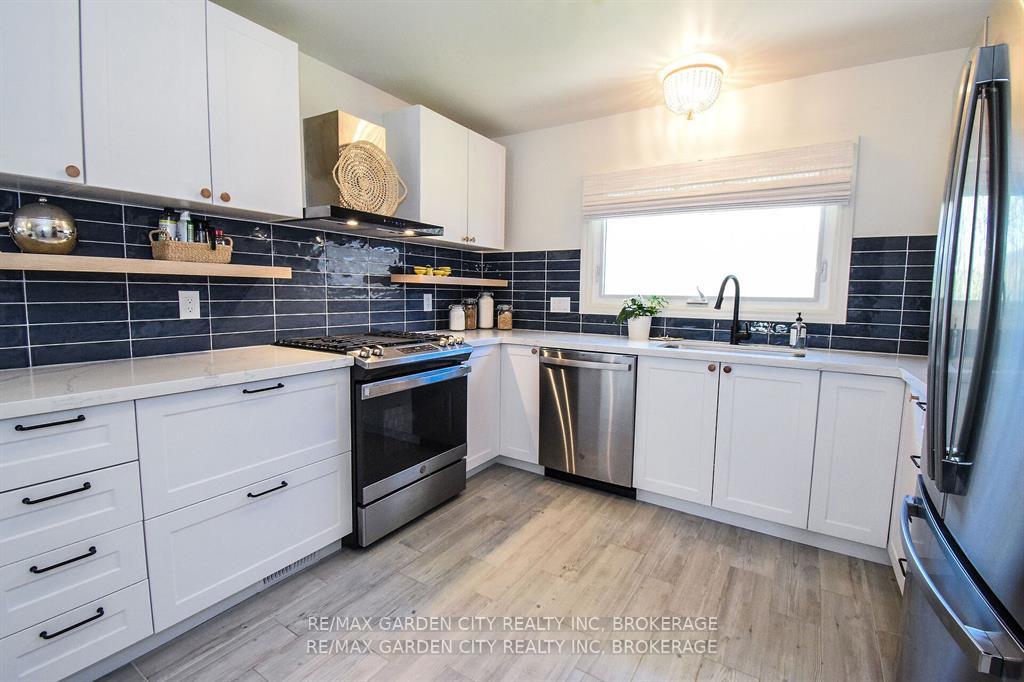 Photo 12 of 14 Elmridge Drive, St. Catharines, Glendale/Glenridge — HOMEH