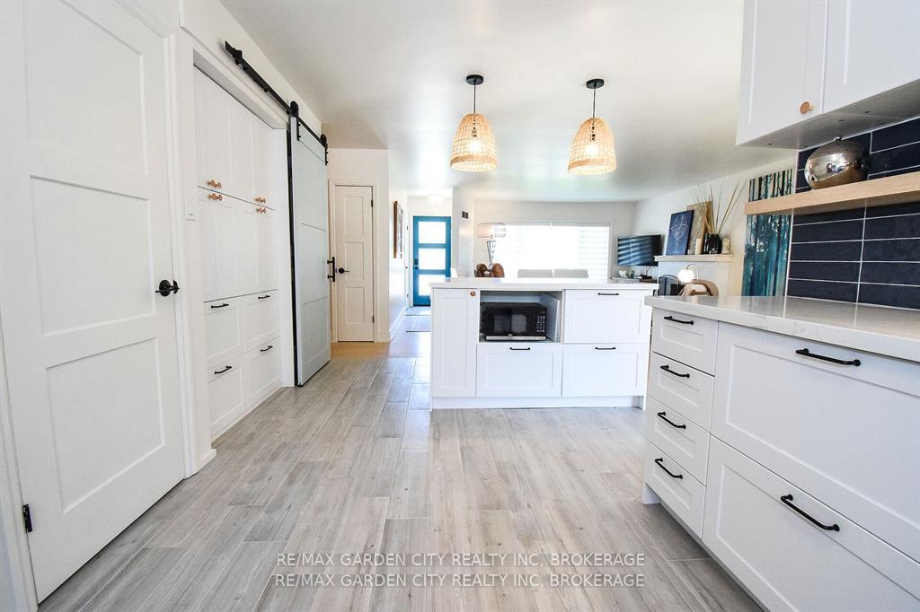 Photo 13 of 14 Elmridge Drive, St. Catharines, Glendale/Glenridge — HOMEH