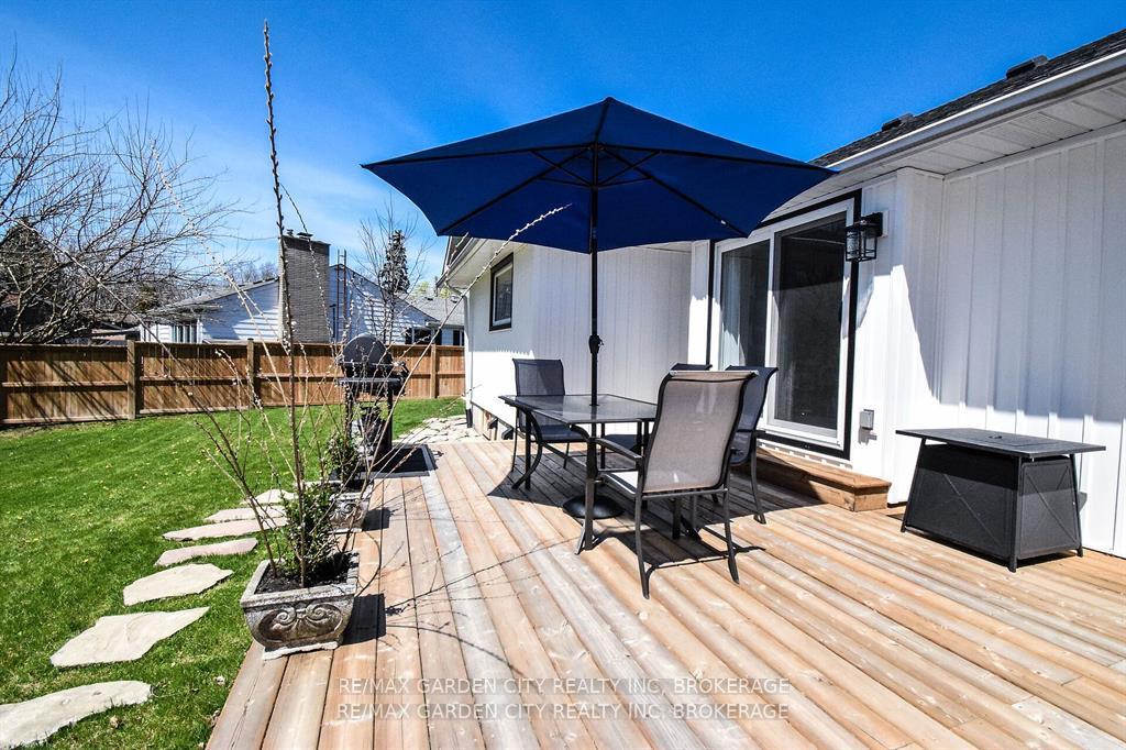 Photo 35 of 14 Elmridge Drive, St. Catharines, Glendale/Glenridge — HOMEH