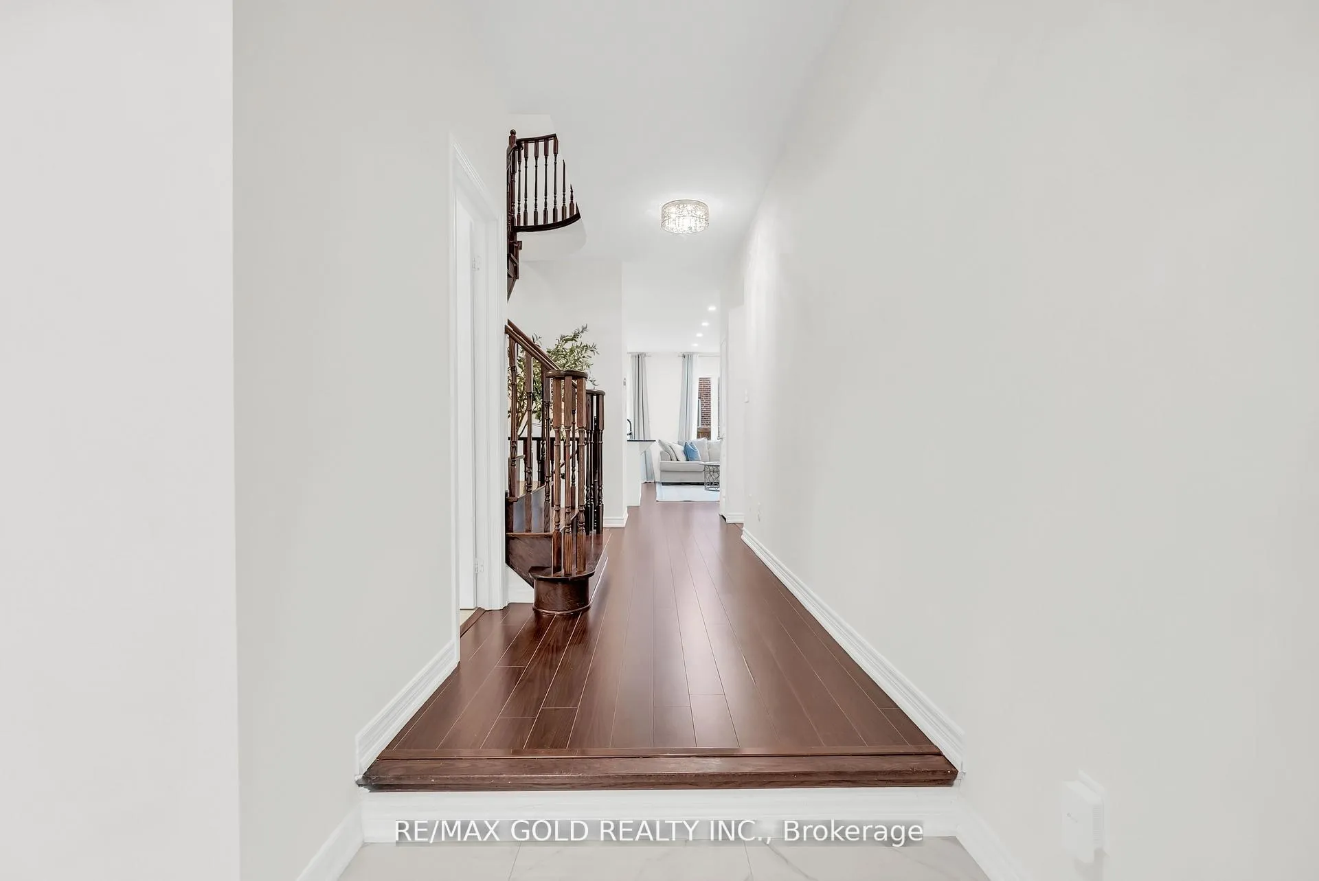 Photo 8 of 20 Pritchard Road, Brampton, Northwest Brampton — HOMEH