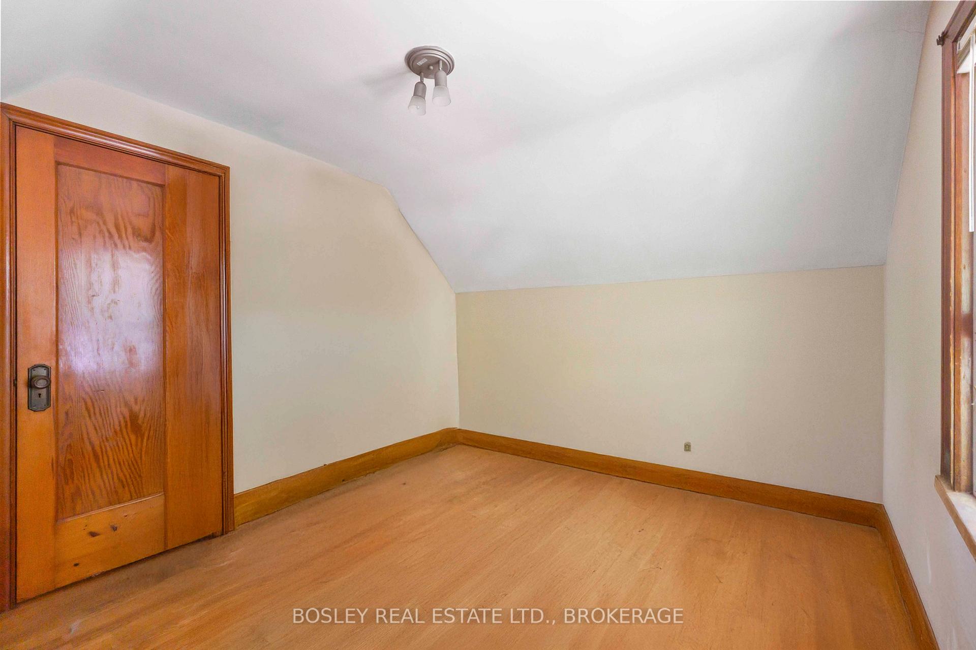Photo 8 of 49 Fitzgerald Street, St. Catharines, Downtown — HOMEH