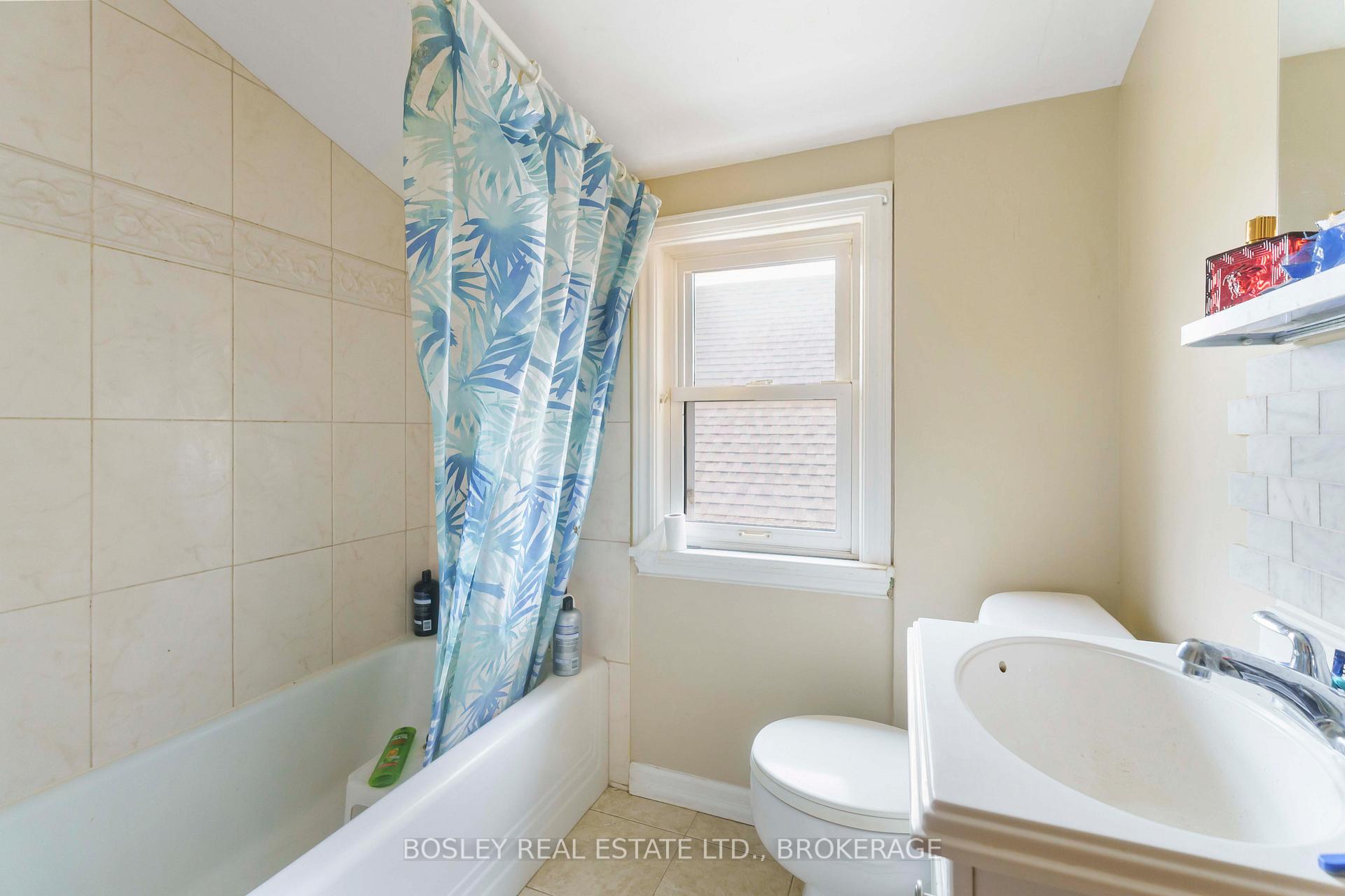 Photo 10 of 49 Fitzgerald Street, St. Catharines, Downtown — HOMEH