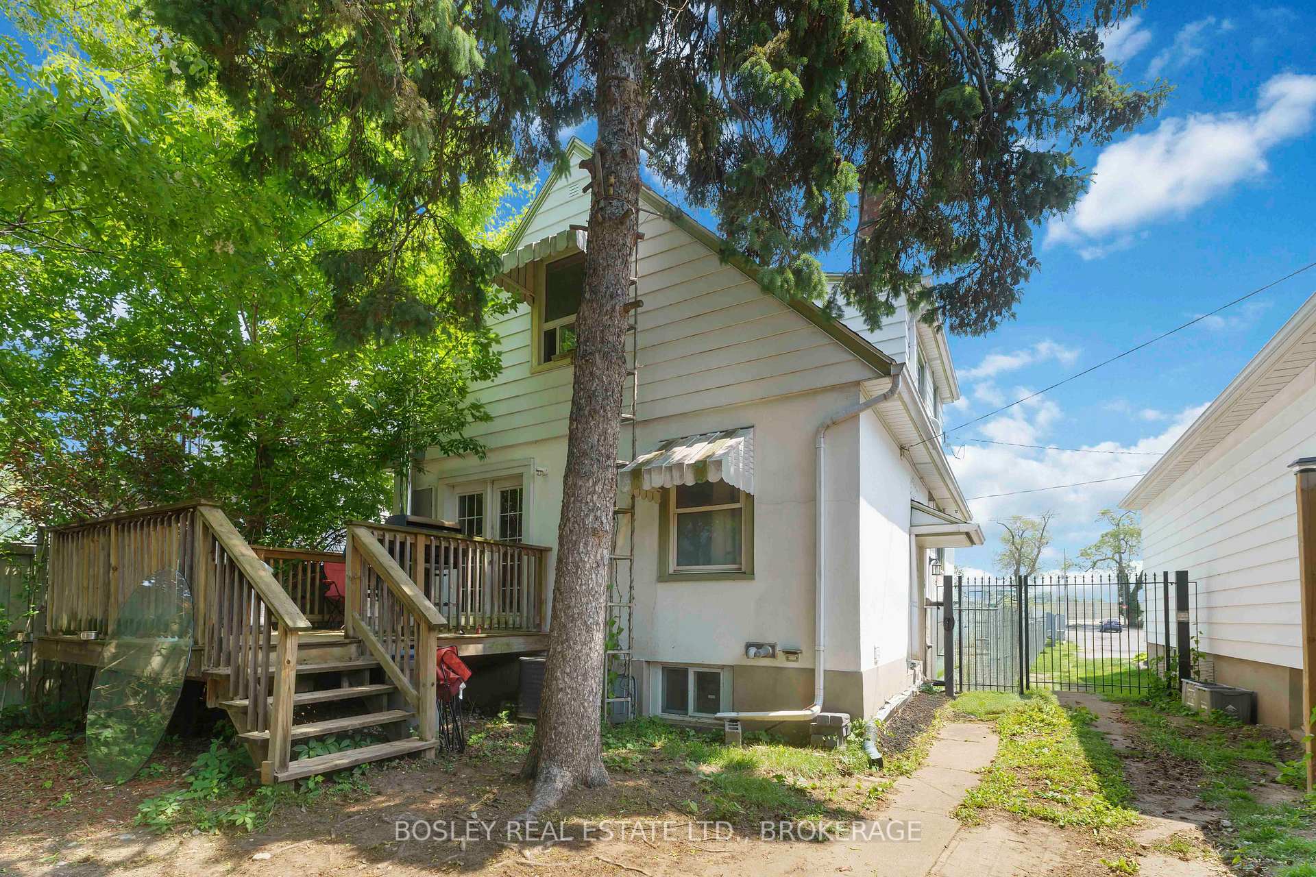 Photo 20 of 49 Fitzgerald Street, St. Catharines, Downtown — HOMEH