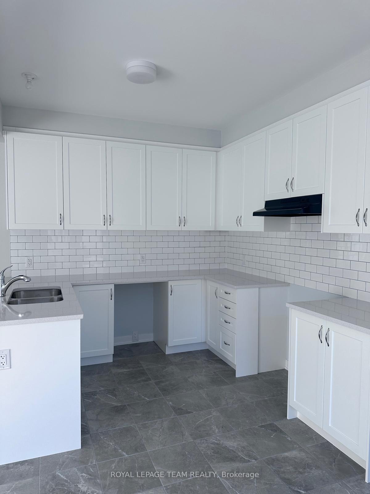 Photo 6 of 1074 Curraglass Walk, Ottawa, Stittsville (North) — HOMEH