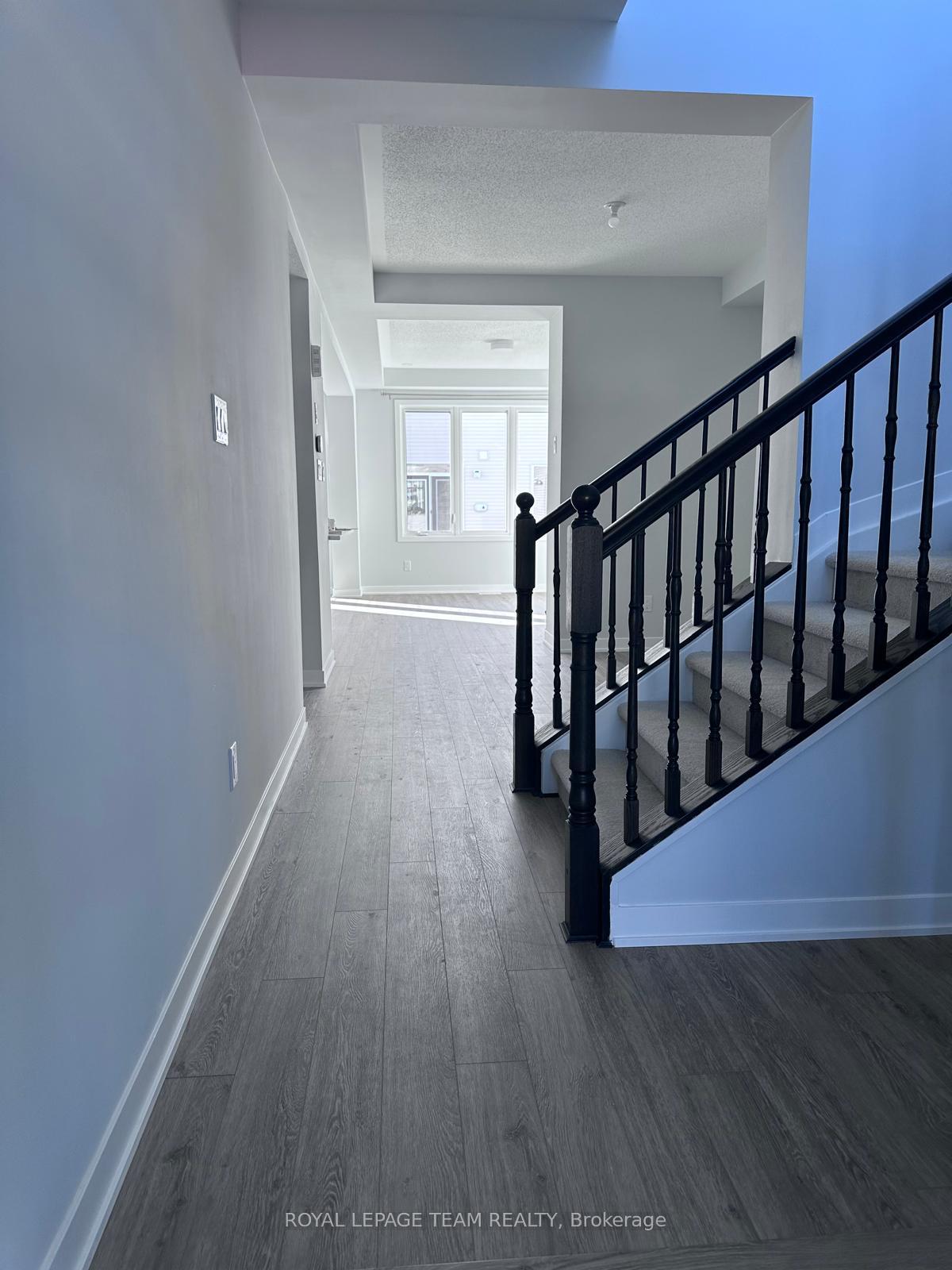 Photo 10 of 1074 Curraglass Walk, Ottawa, Stittsville (North) — HOMEH