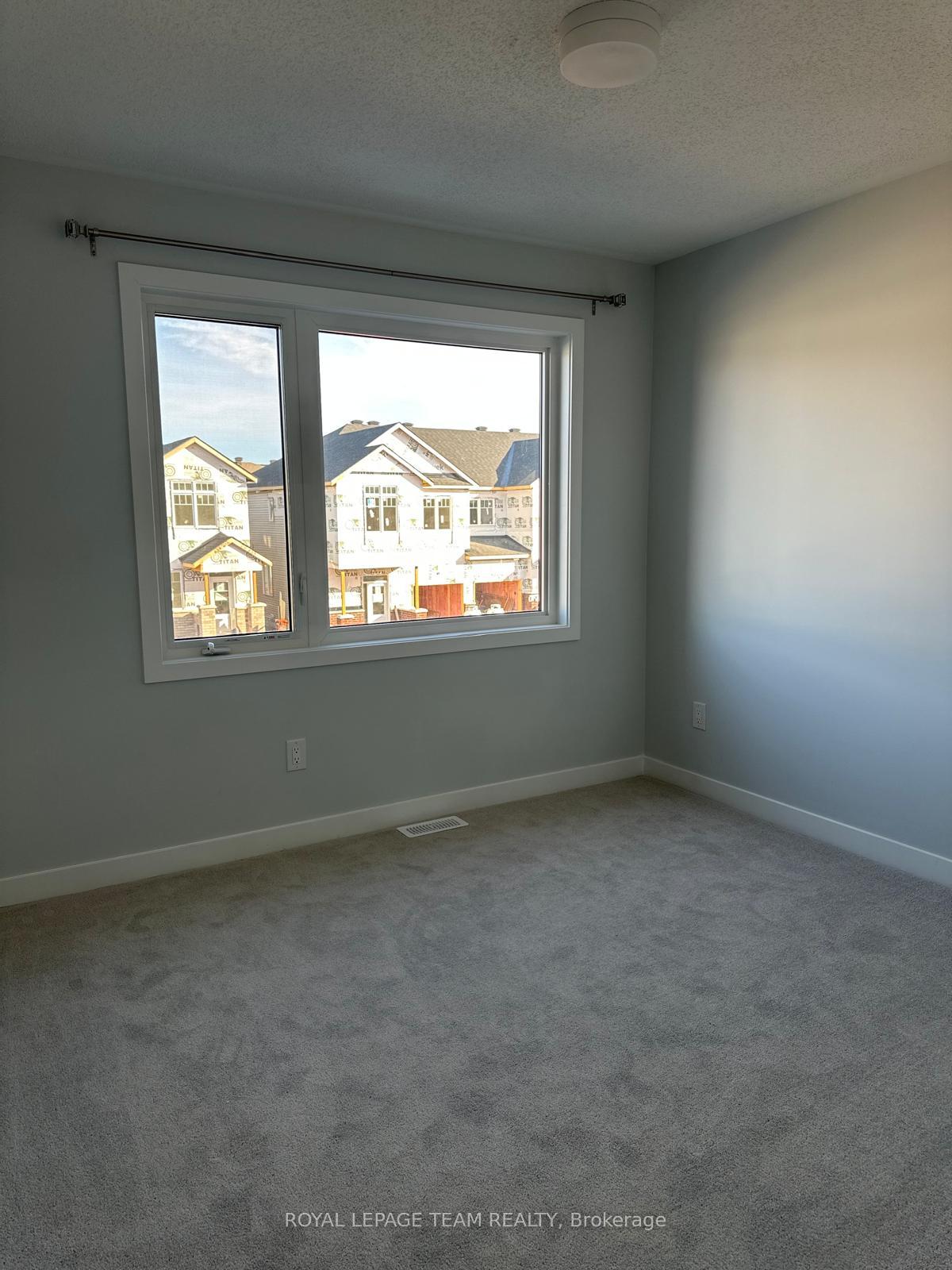 Photo 14 of 1074 Curraglass Walk, Ottawa, Stittsville (North) — HOMEH