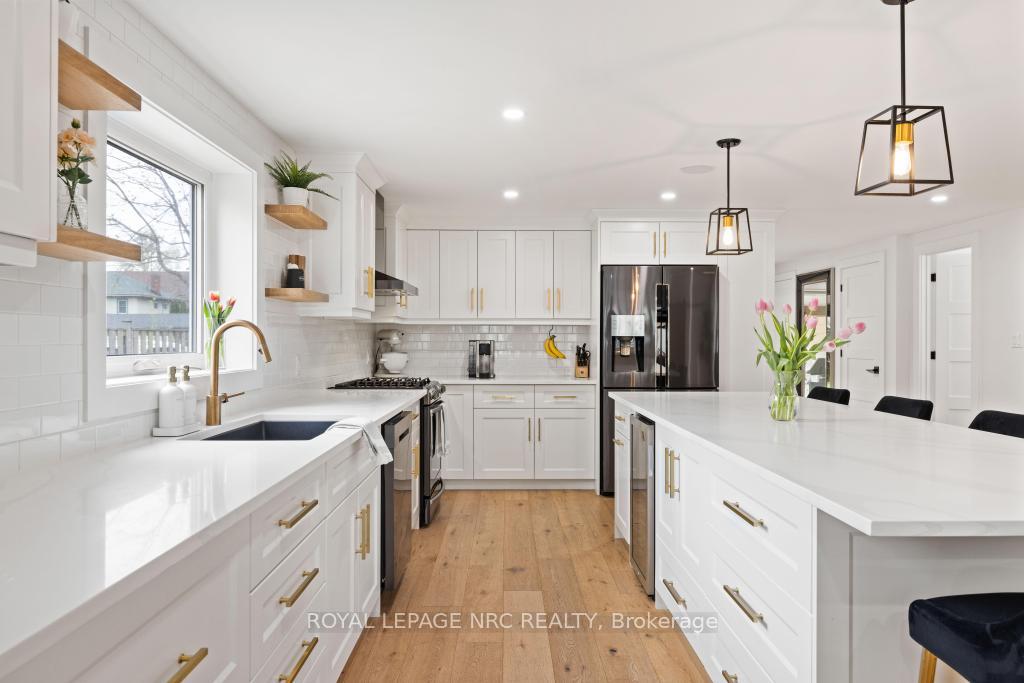 Photo 3 of 27 Ann Street, St. Catharines, Port Dalhousie — HOMEH