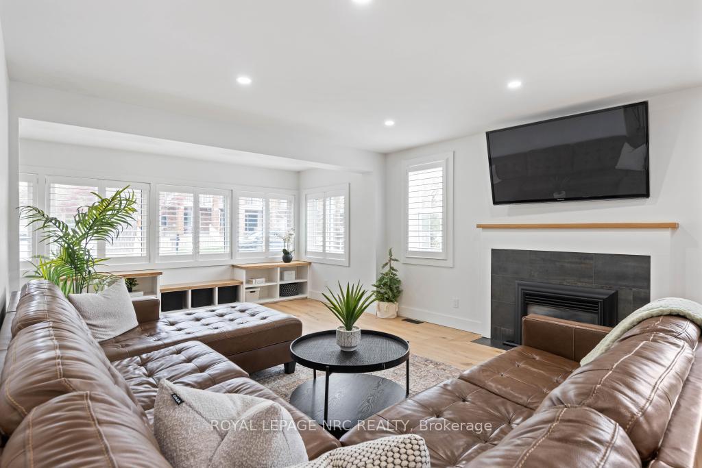 Photo 12 of 27 Ann Street, St. Catharines, Port Dalhousie — HOMEH