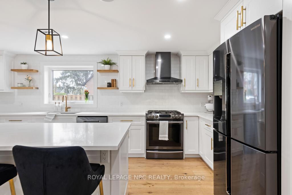 Photo 16 of 27 Ann Street, St. Catharines, Port Dalhousie — HOMEH