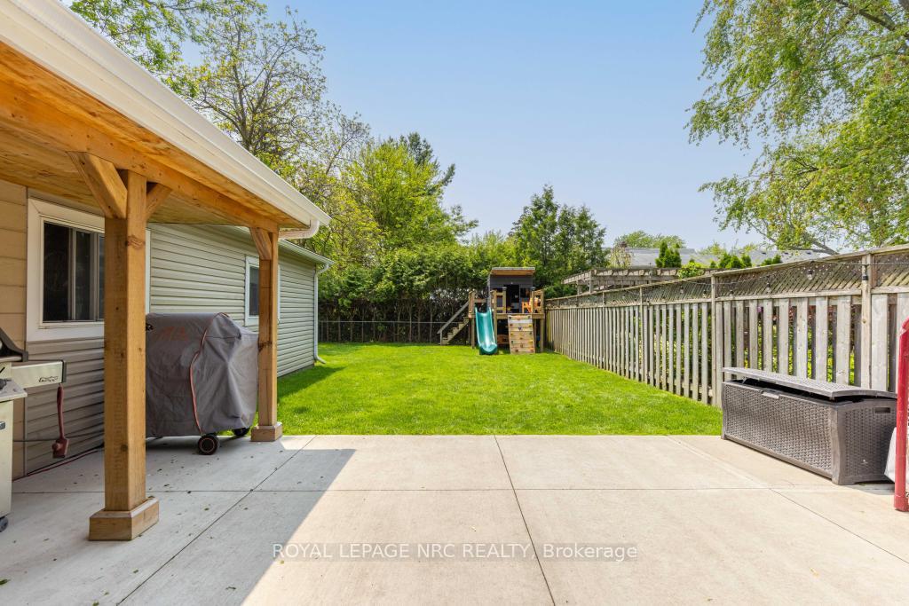 Photo 23 of 27 Ann Street, St. Catharines, Port Dalhousie — HOMEH