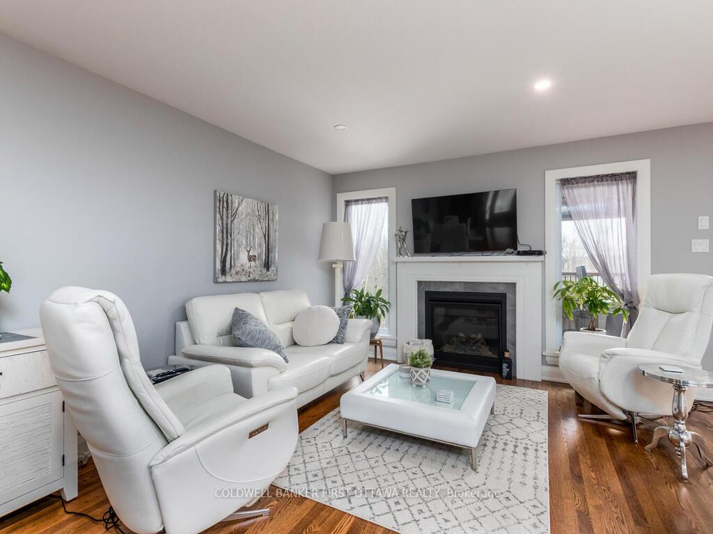 Photo 5 of 104 Porter Street, Ottawa, Stittsville (South) — HOMEH