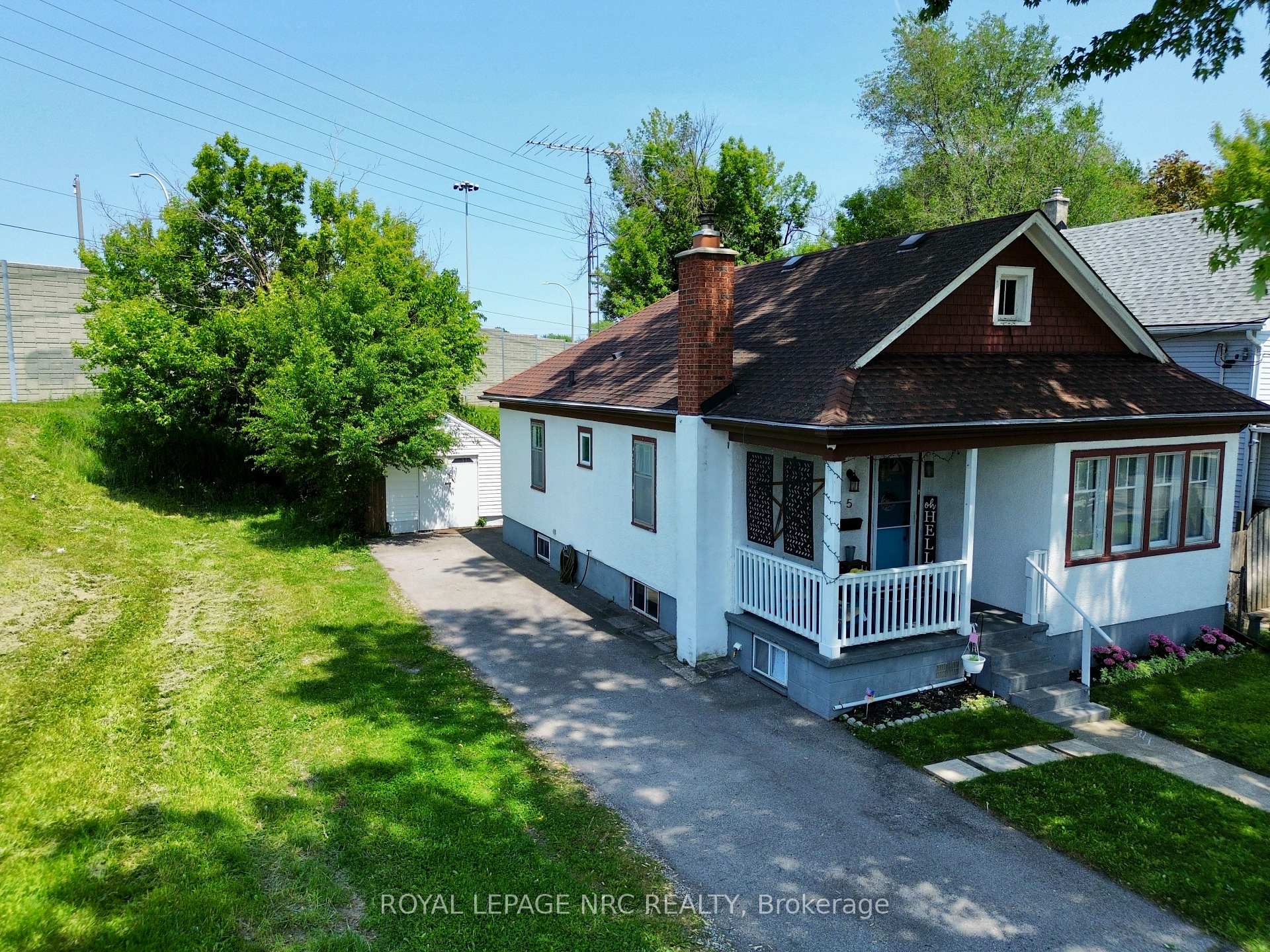 Photo 1 of 5 Trapnell Street, St. Catharines, E. Chester — HOMEH