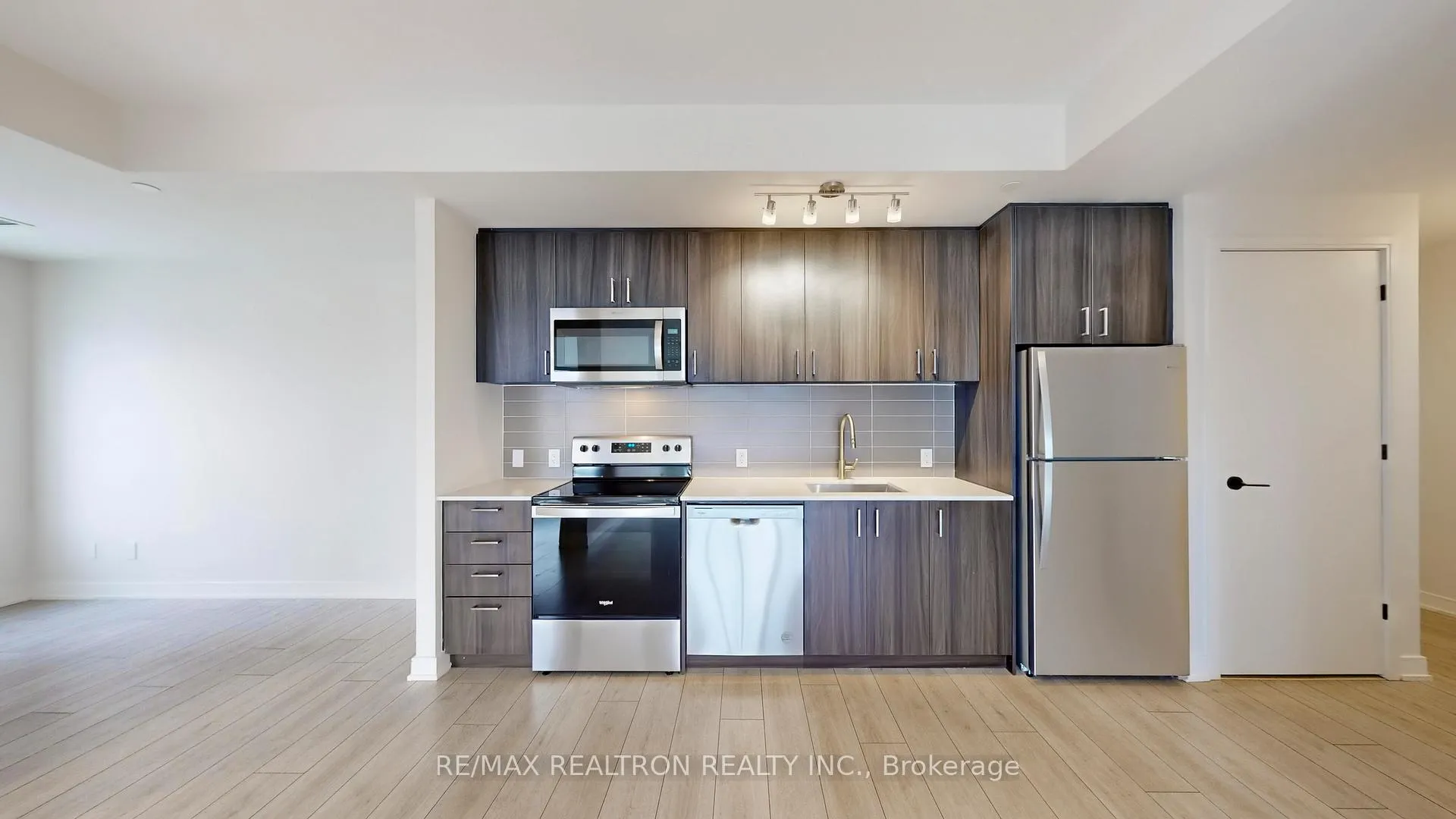 Photo 12 of Unit 807, 8010 Derry Road W, Milton, Coates — HOMEH
