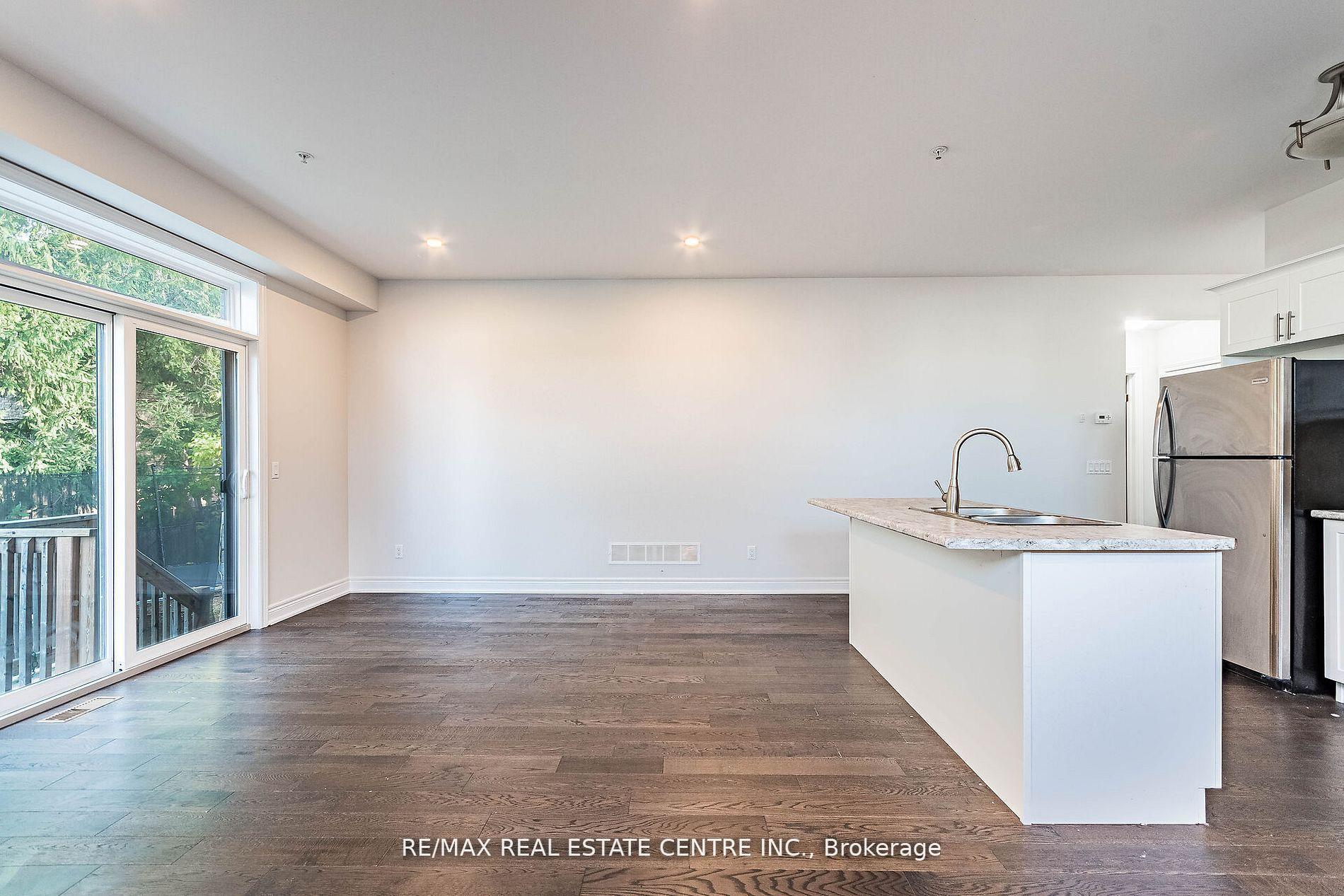 Photo 13 of 103 Manhattan Court, St. Catharines, Haig — HOMEH