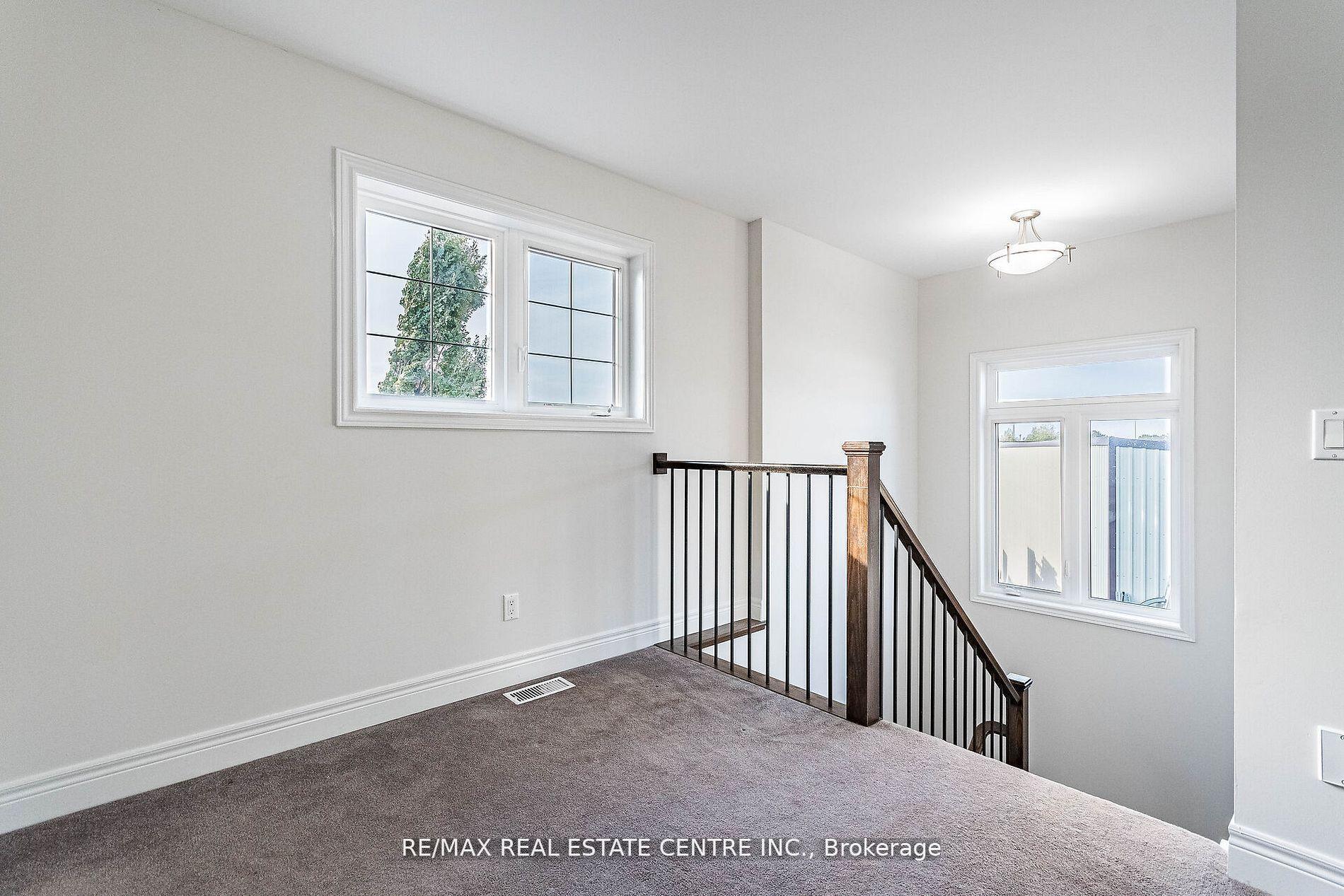 Photo 16 of 103 Manhattan Court, St. Catharines, Haig — HOMEH