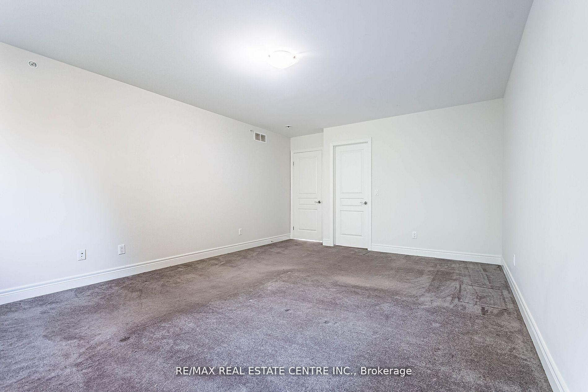 Photo 18 of 103 Manhattan Court, St. Catharines, Haig — HOMEH