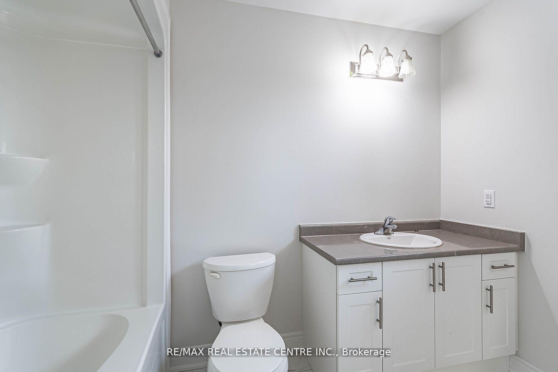Photo 20 of 103 Manhattan Court, St. Catharines, Haig — HOMEH