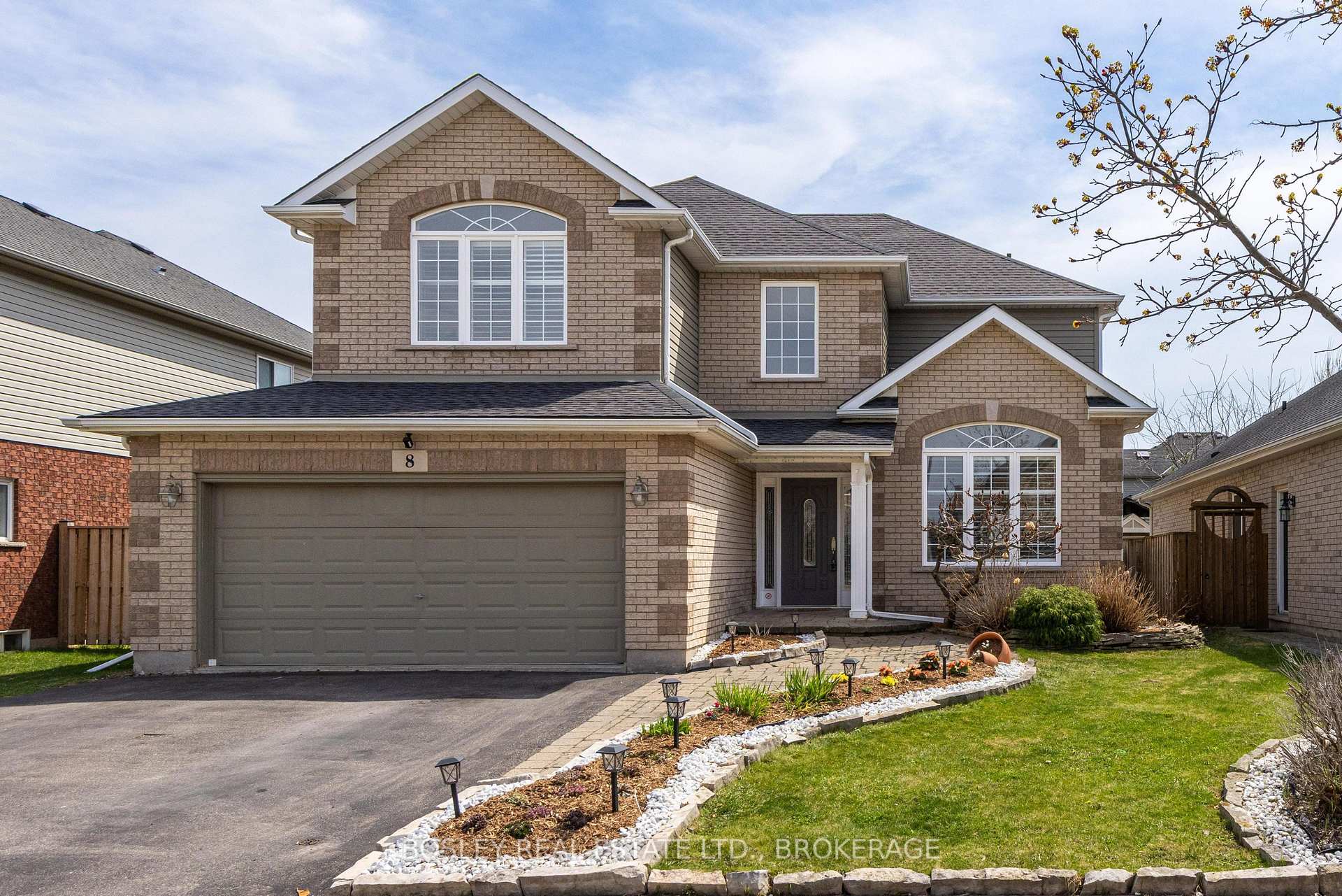 Photo 4 of 8 Damson Street, St. Catharines, Rykert/Vansickle — HOMEH