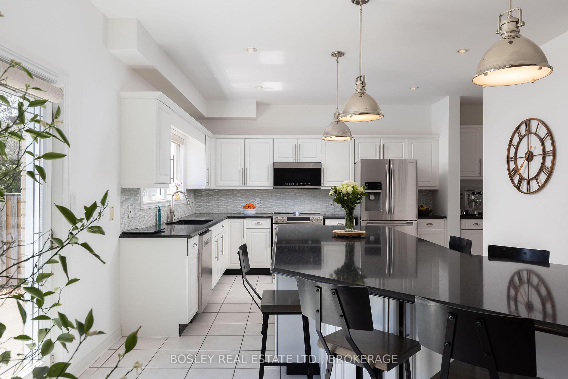 Photo 10 of 8 Damson Street, St. Catharines, Rykert/Vansickle — HOMEH