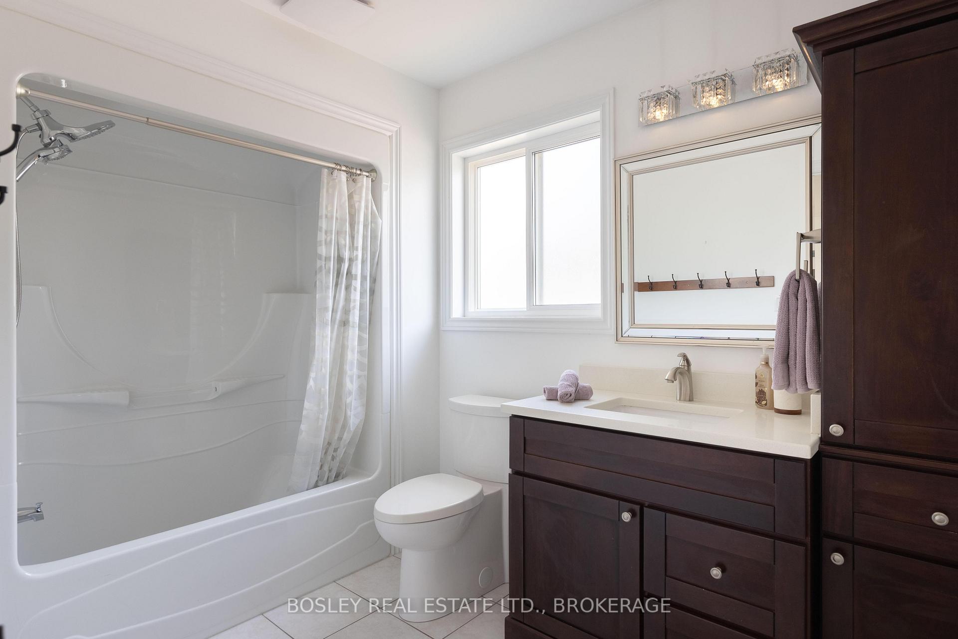 Photo 26 of 8 Damson Street, St. Catharines, Rykert/Vansickle — HOMEH