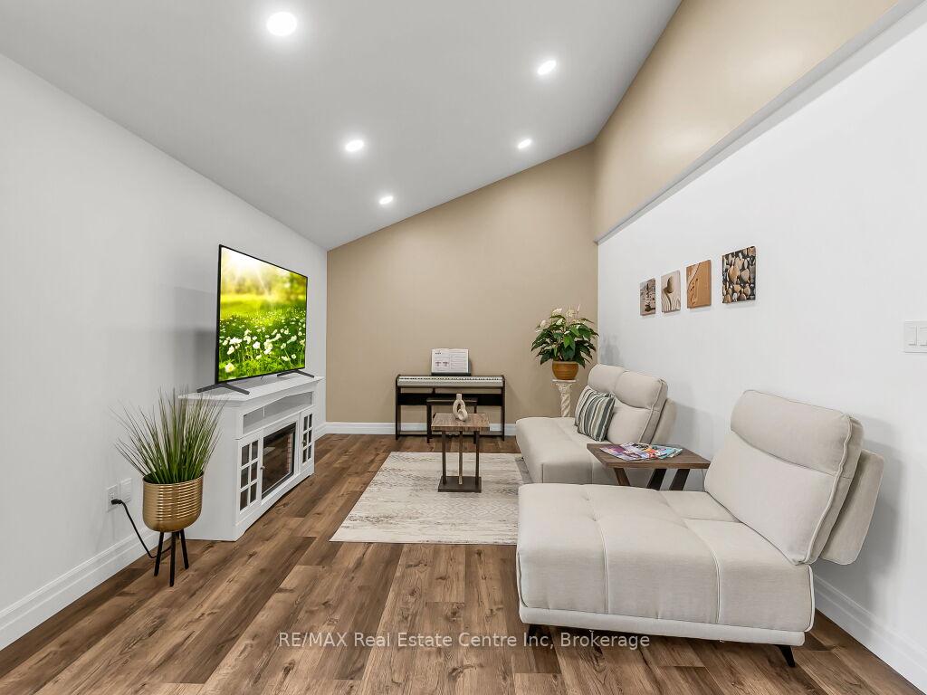 Photo 13 of 385 Highview Drive, St. Thomas — HOMEH