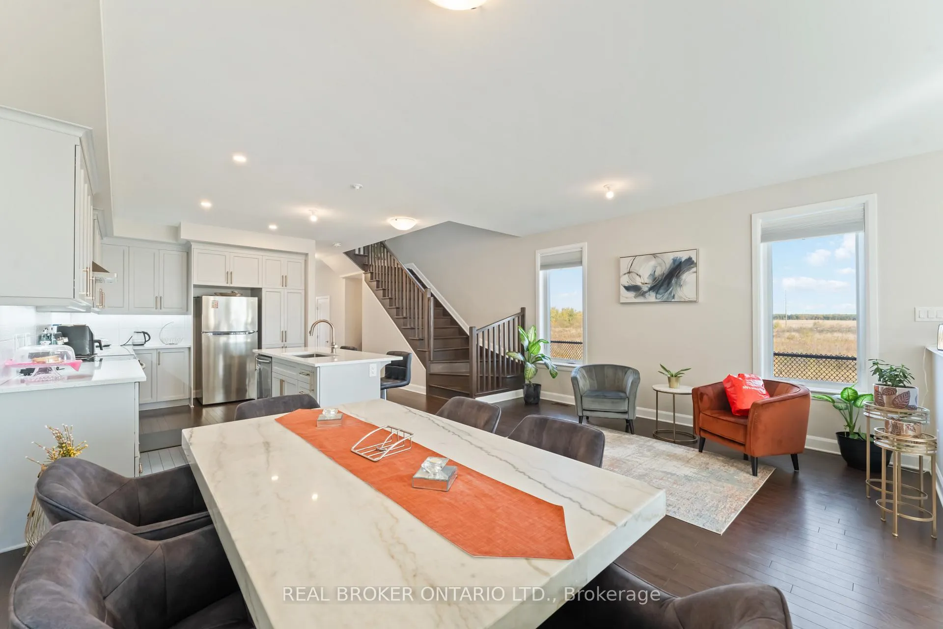 Photo 11 of 675 Taliesin Crescent, Ottawa, Remainder of Stittsville & Area — HOMEH
