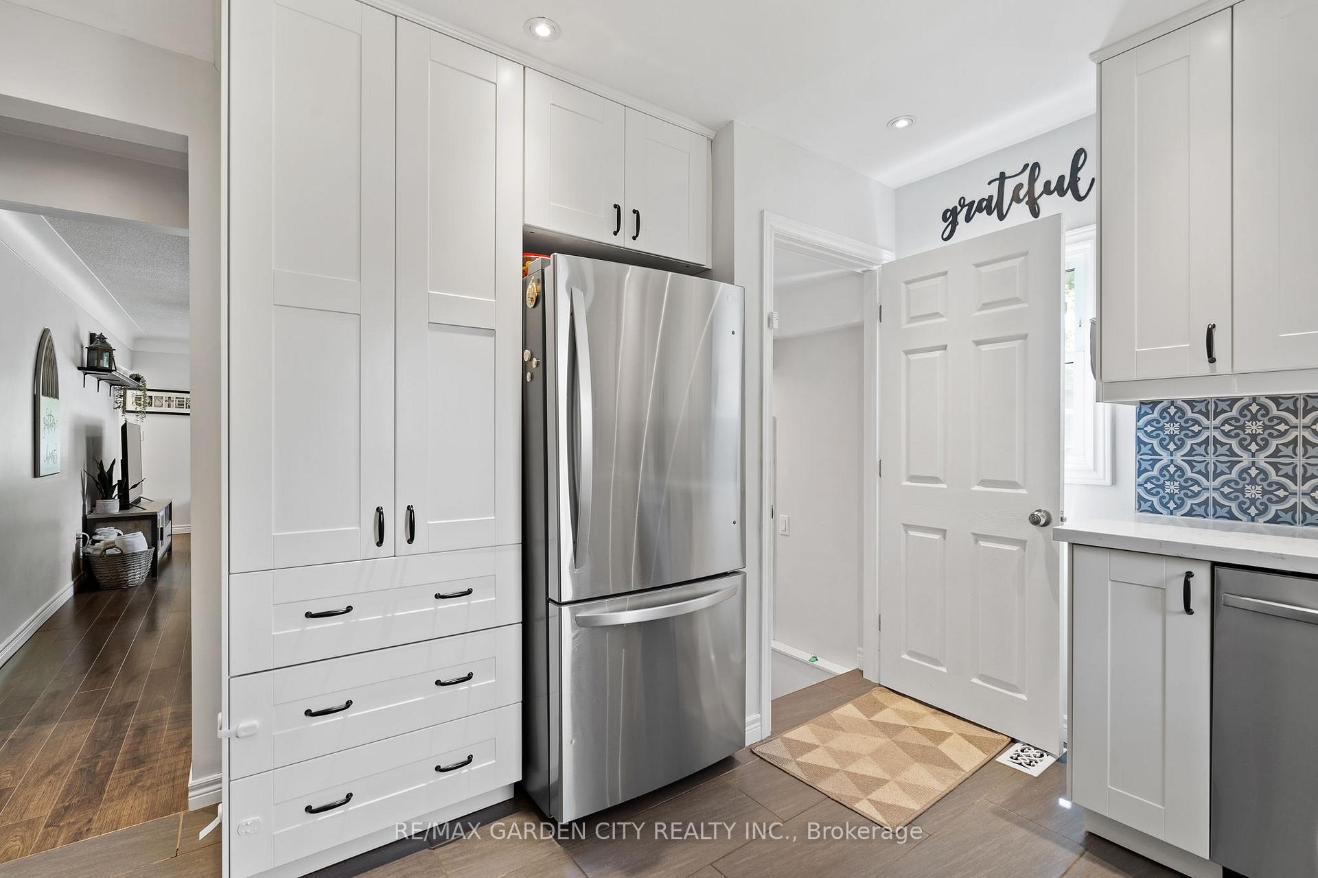 Photo 12 of 35 Marmora Street, St. Catharines, E. Chester — HOMEH