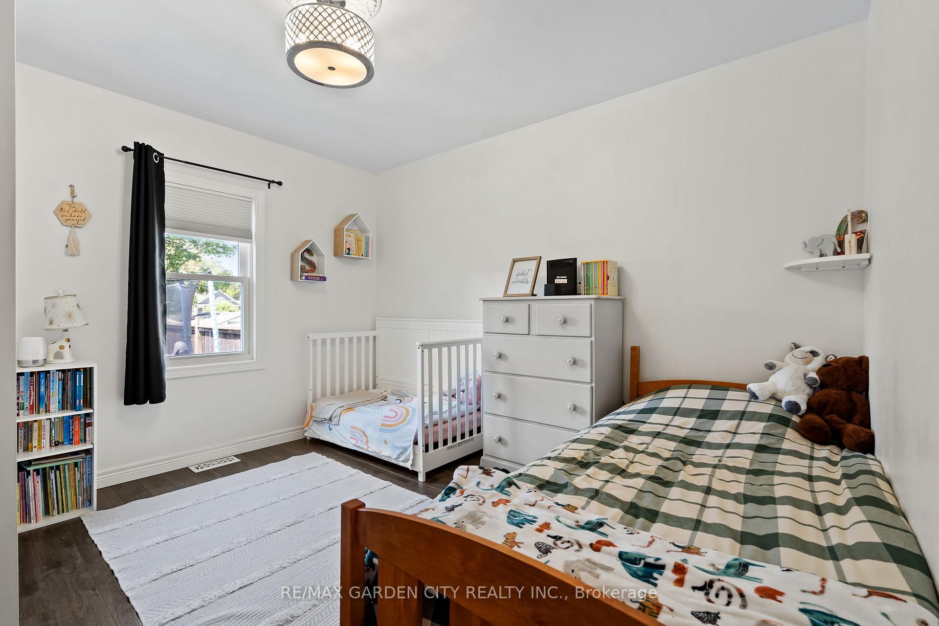 Photo 18 of 35 Marmora Street, St. Catharines, E. Chester — HOMEH