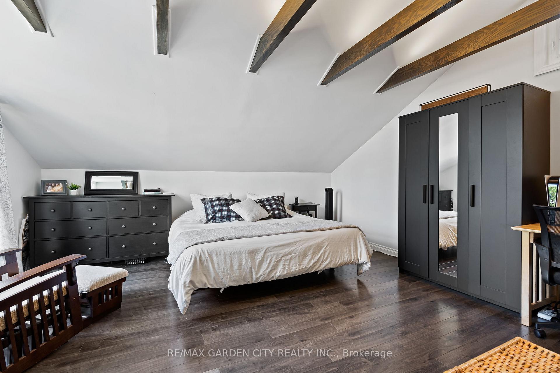 Photo 21 of 35 Marmora Street, St. Catharines, E. Chester — HOMEH