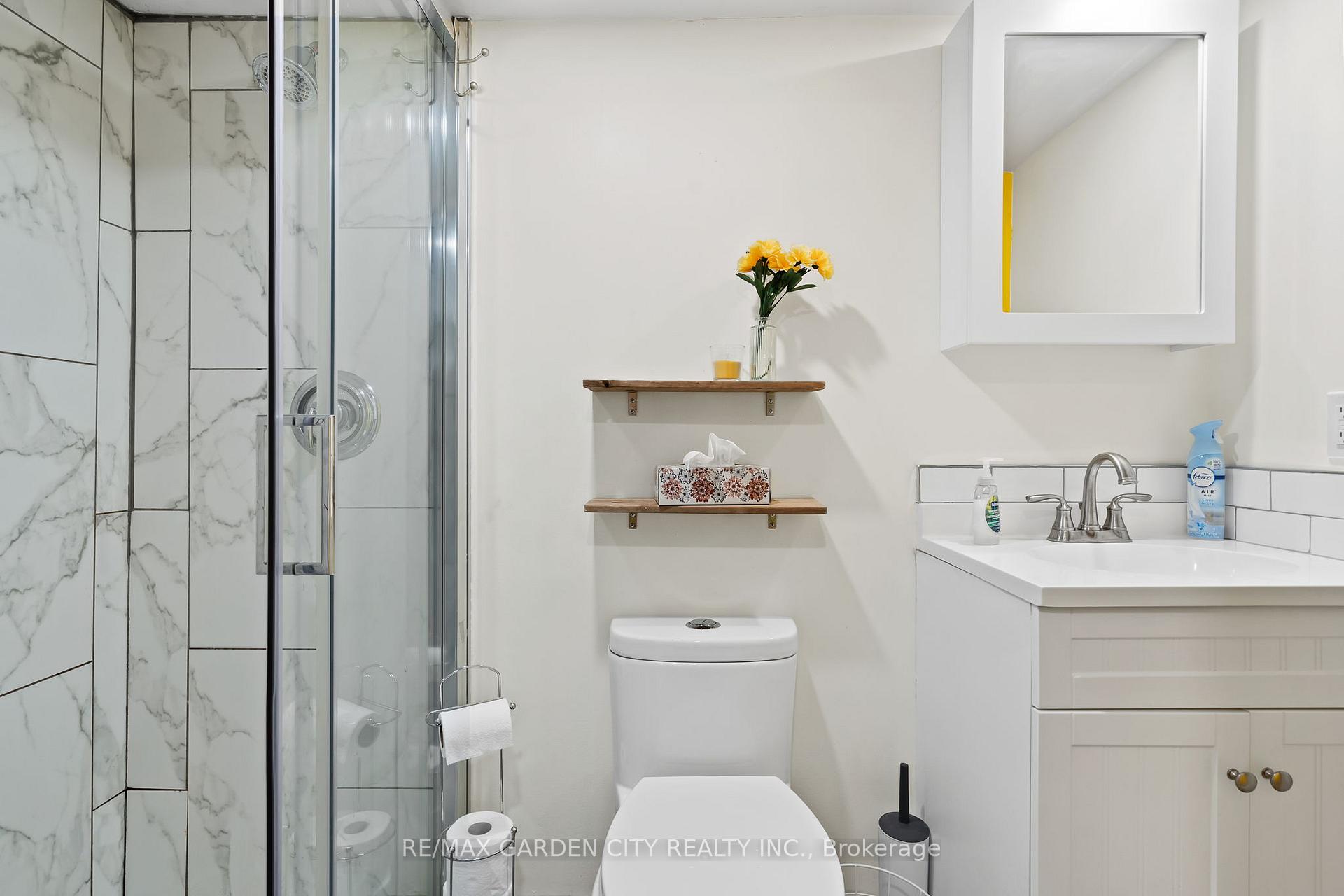 Photo 25 of 35 Marmora Street, St. Catharines, E. Chester — HOMEH