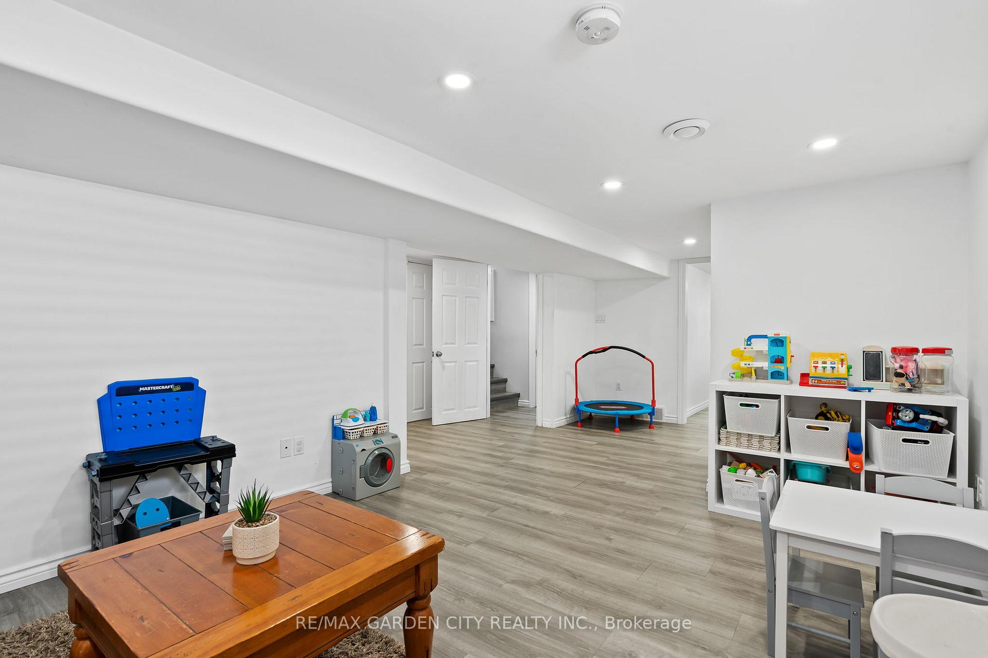 Photo 26 of 35 Marmora Street, St. Catharines, E. Chester — HOMEH